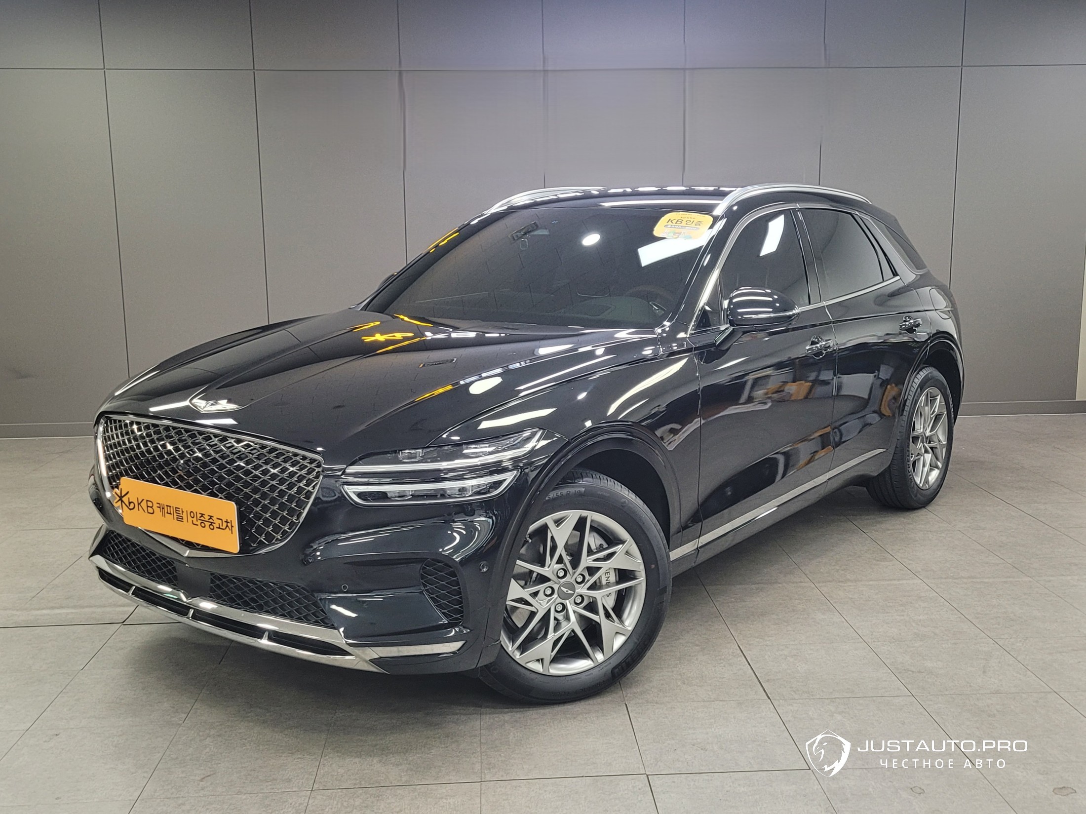 Автомобиль Genesis GV70