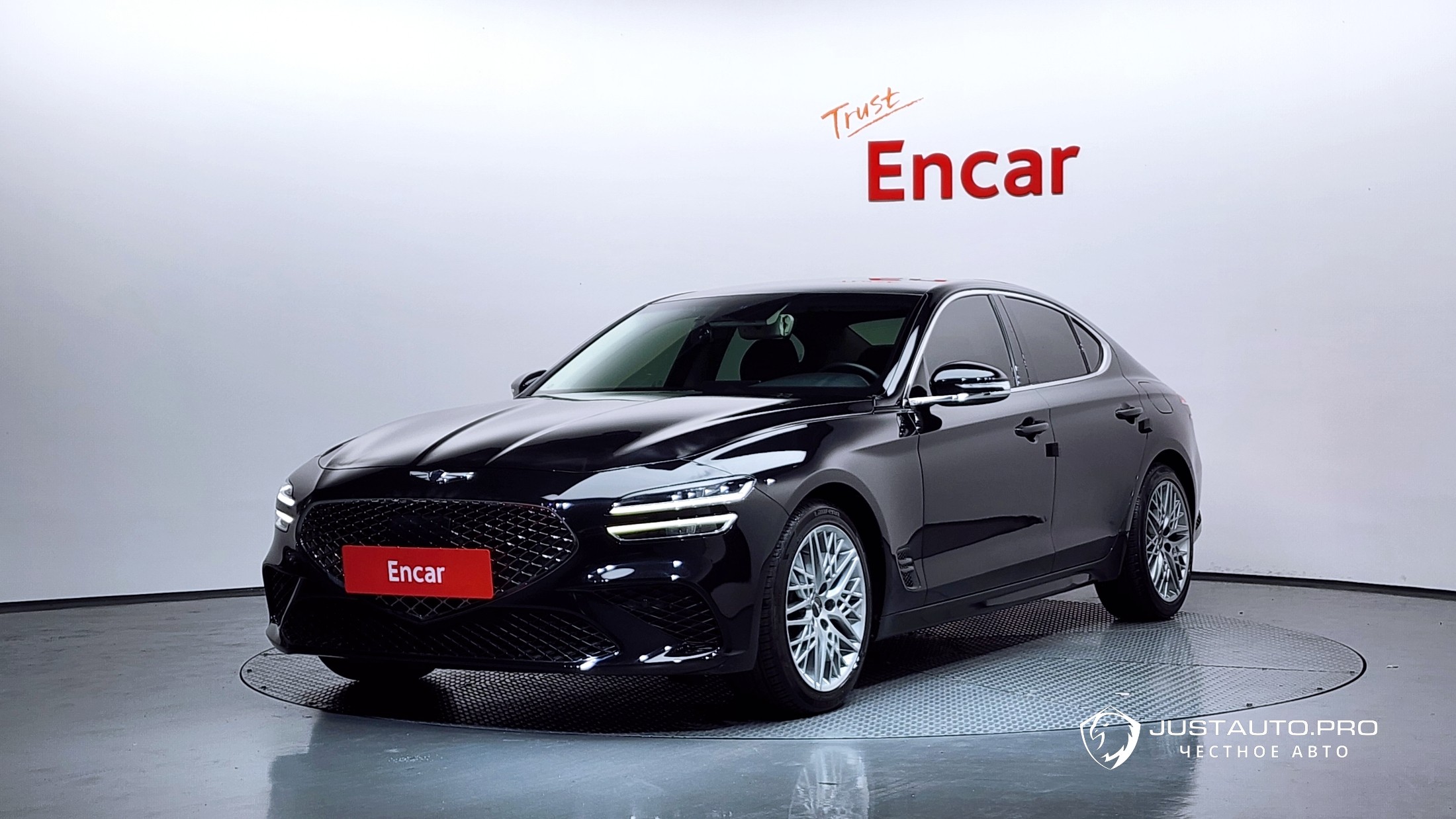 Автомобиль Genesis G70