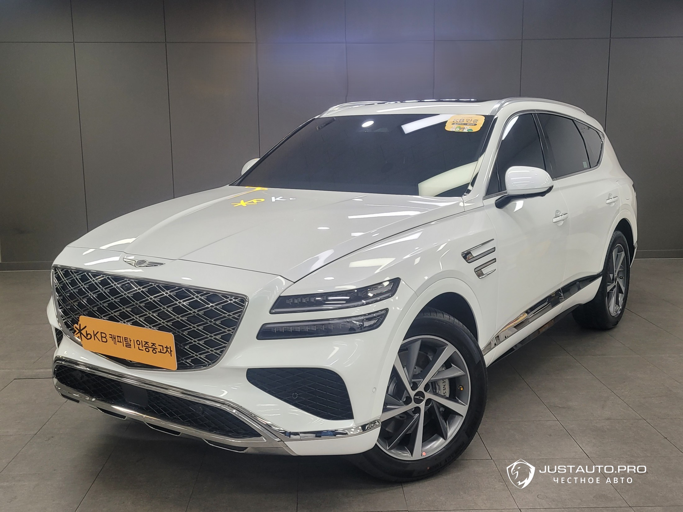 Автомобиль Genesis GV80