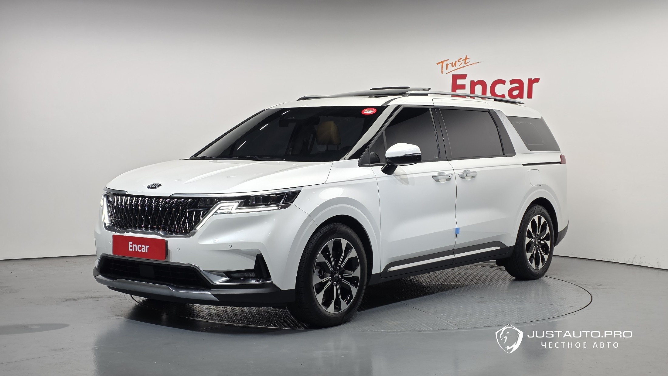 Автомобиль Kia Canival