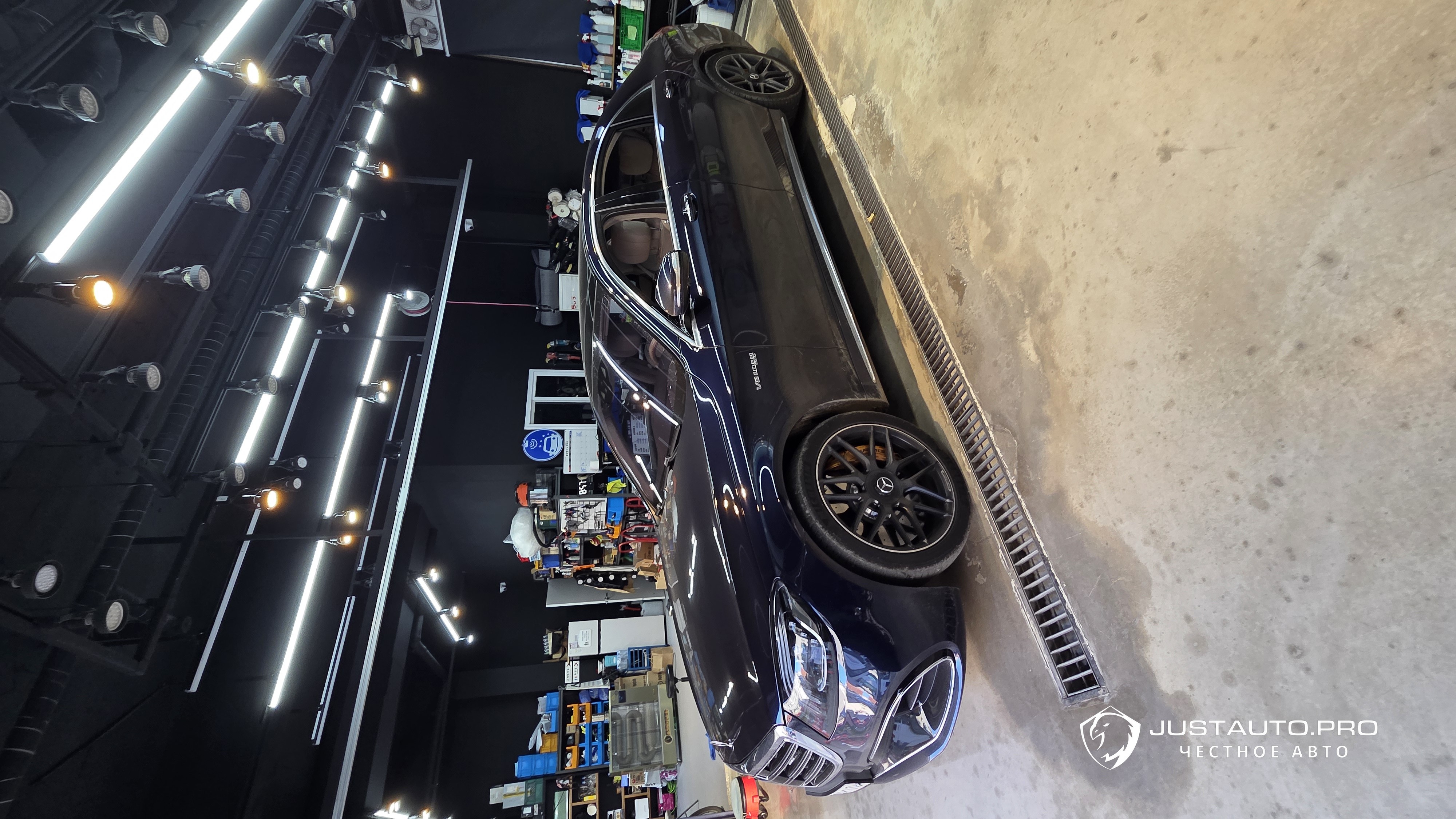 Автомобиль Mercedes-Benz S-Class