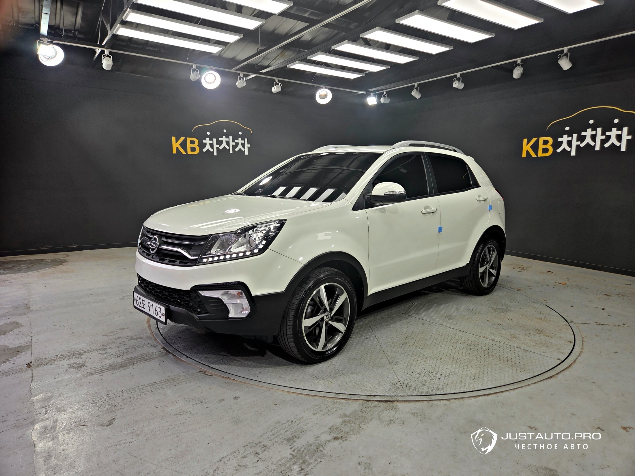Автомобиль KG_Mobility_Ssangyong KORANDO