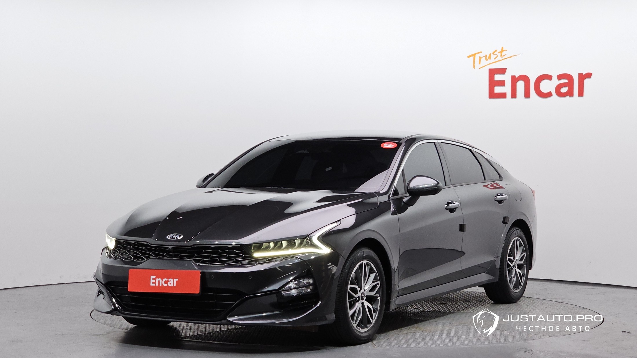 Автомобиль Kia K5