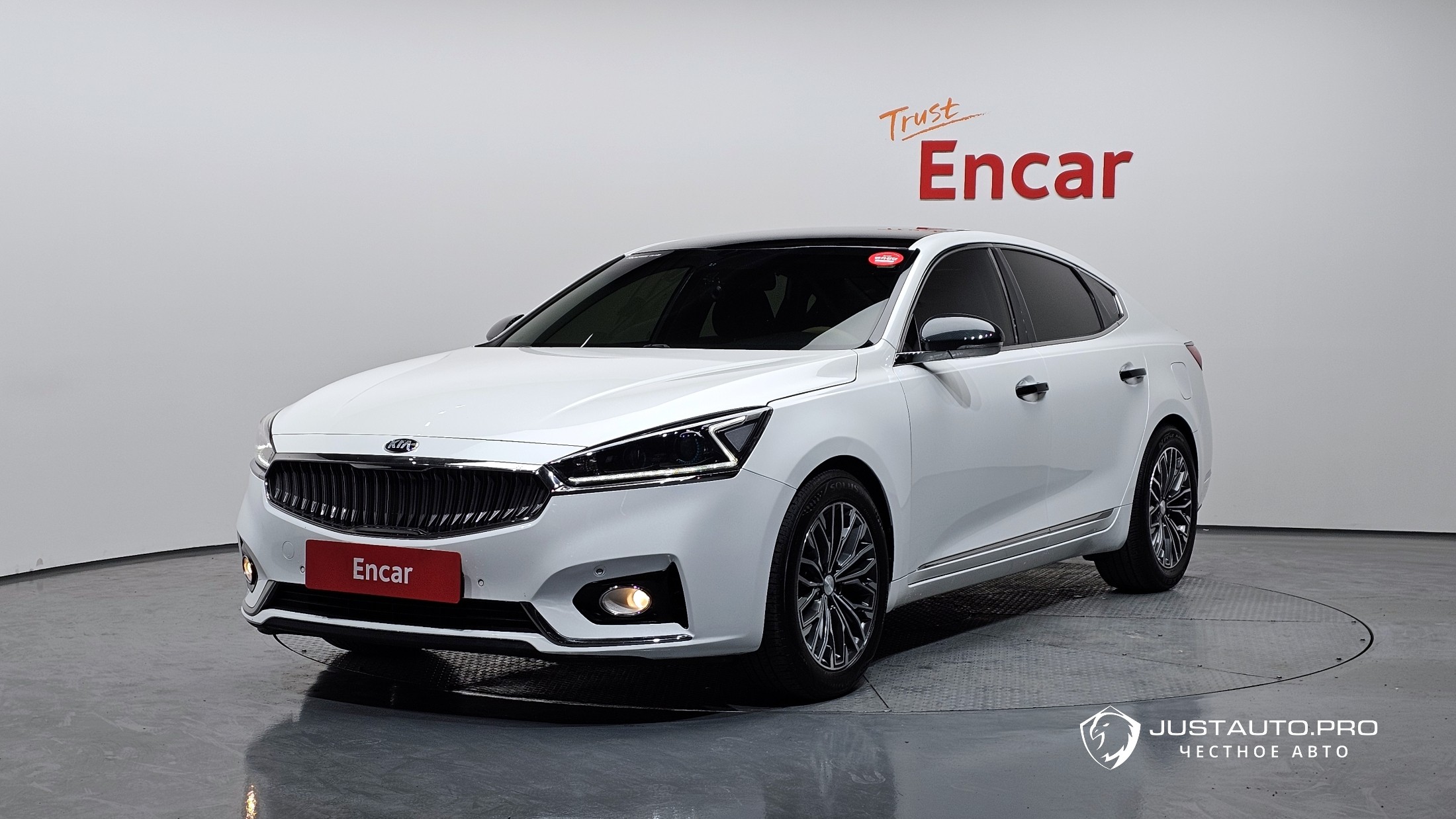 Автомобиль Kia K7