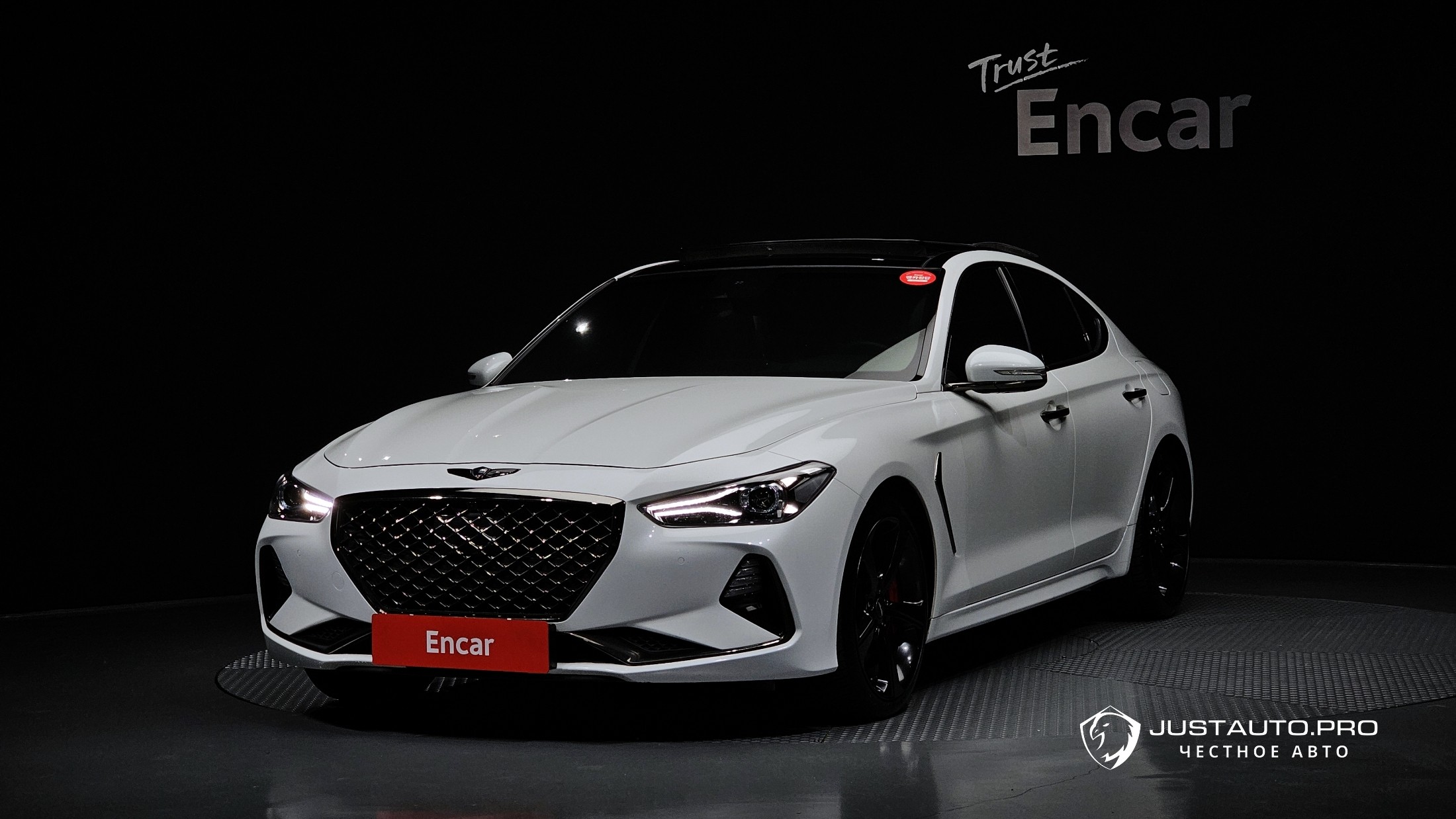 Автомобиль Genesis G70
