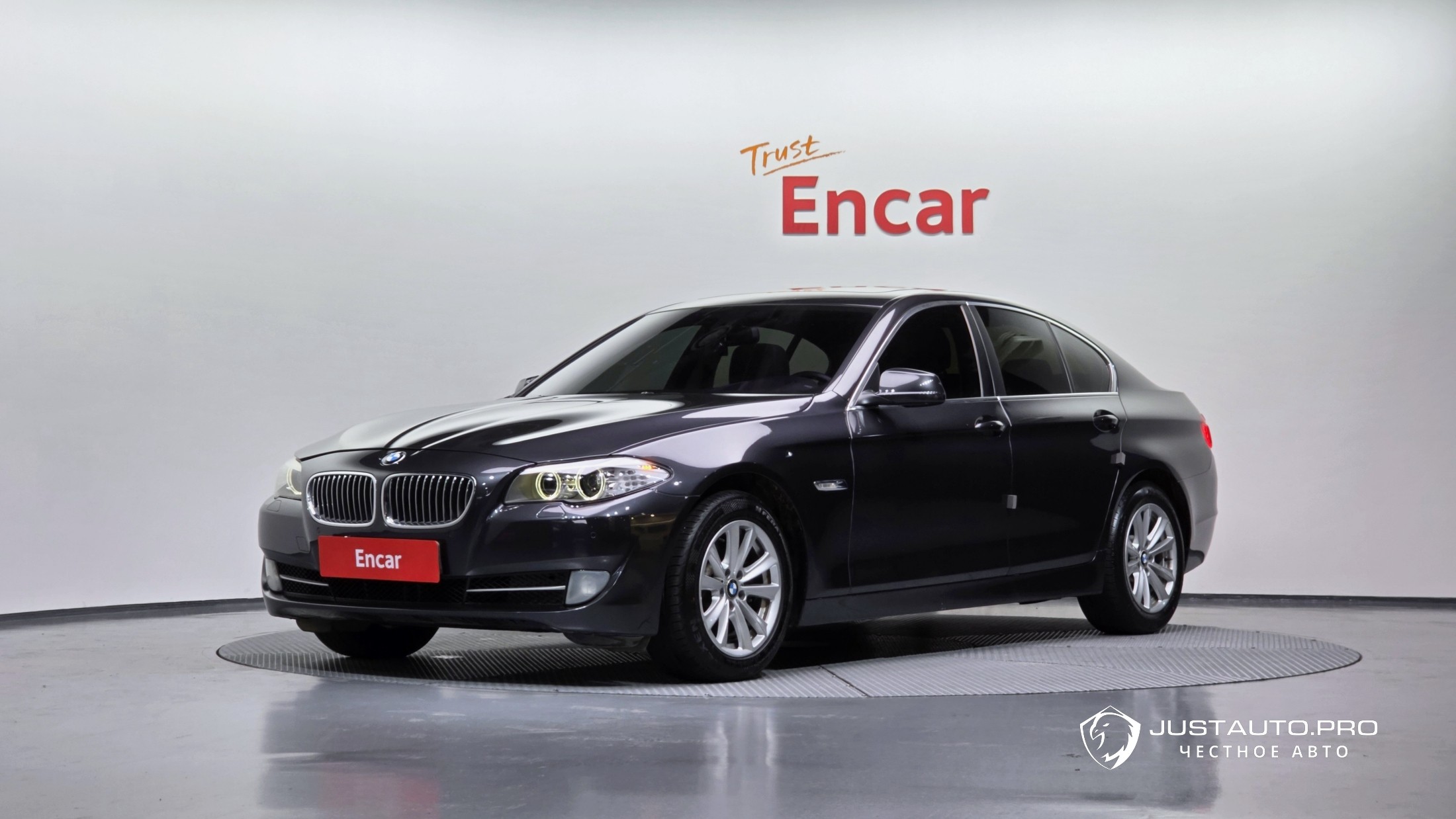 Автомобиль BMW 5-Series