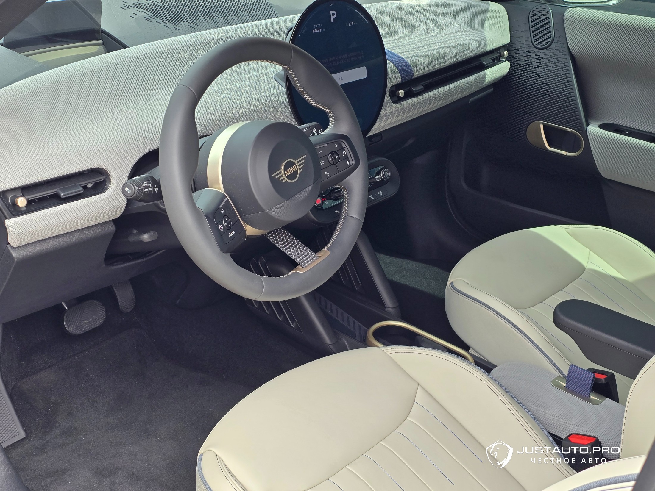 Автомобиль Mini Cooper