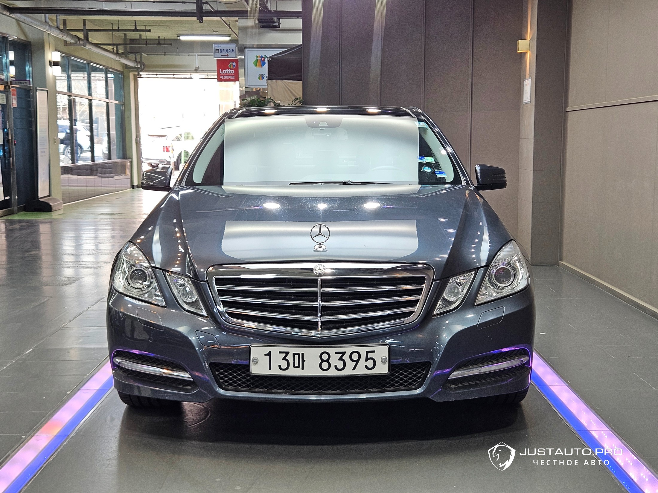 Автомобиль Mercedes-Benz E-Class