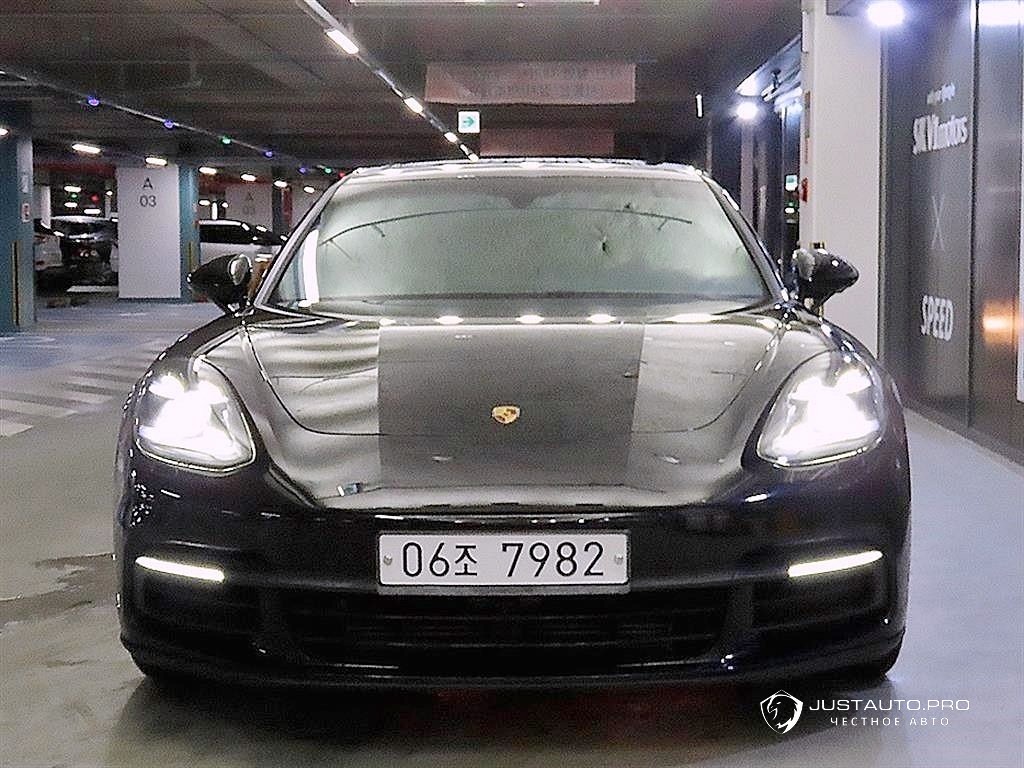 Автомобиль Porsche Panamera