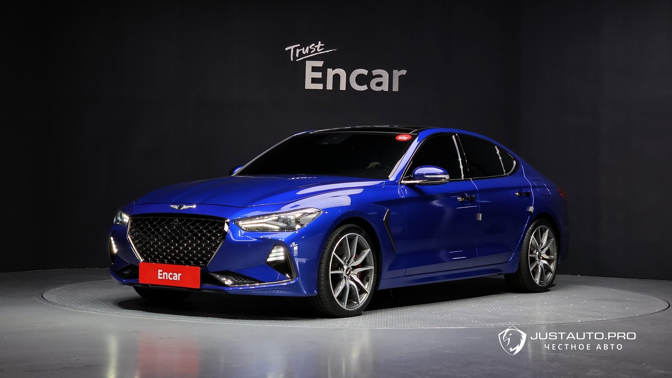 Автомобиль Genesis G70