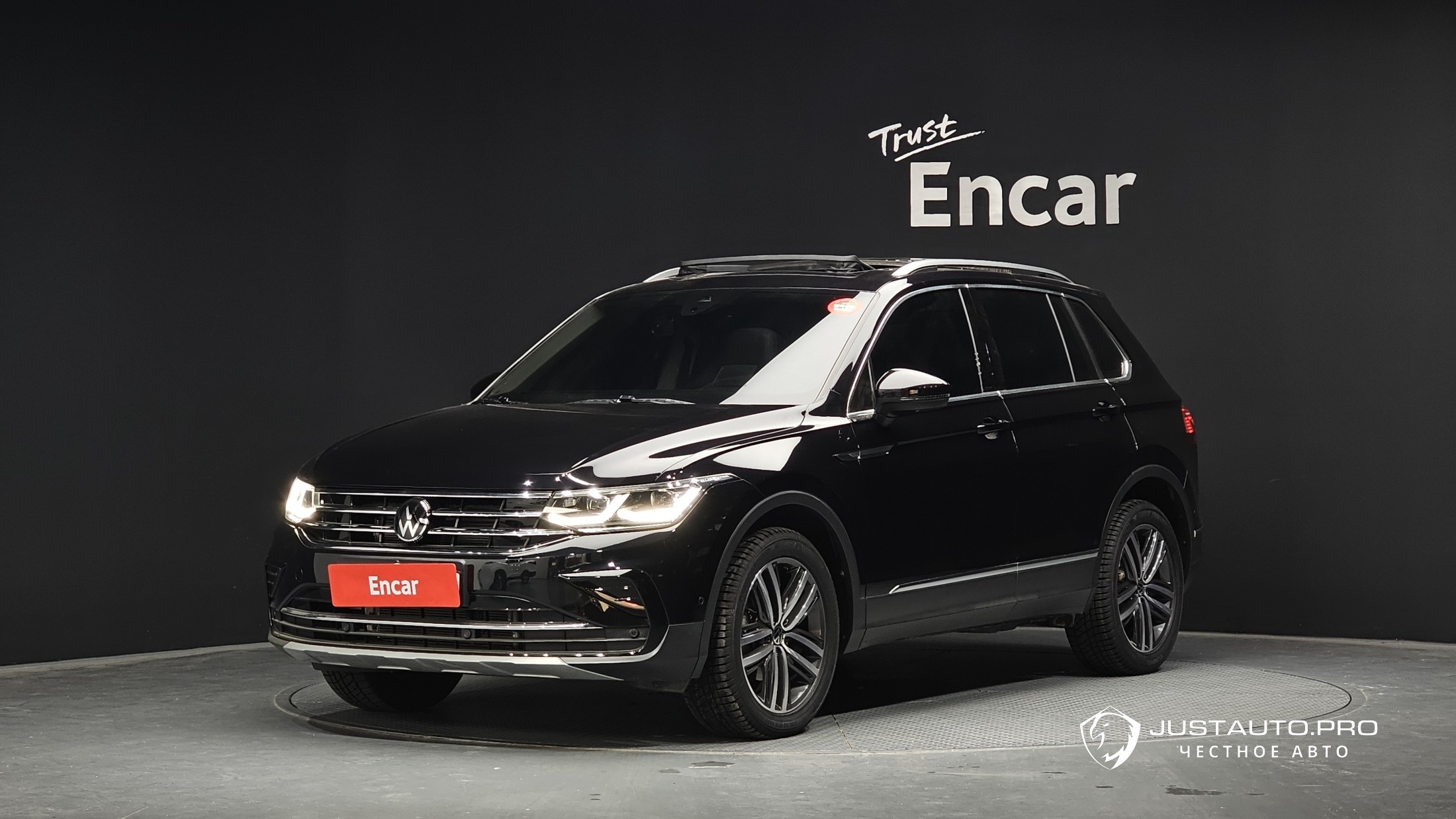 Автомобиль Volkswagen Tiguan