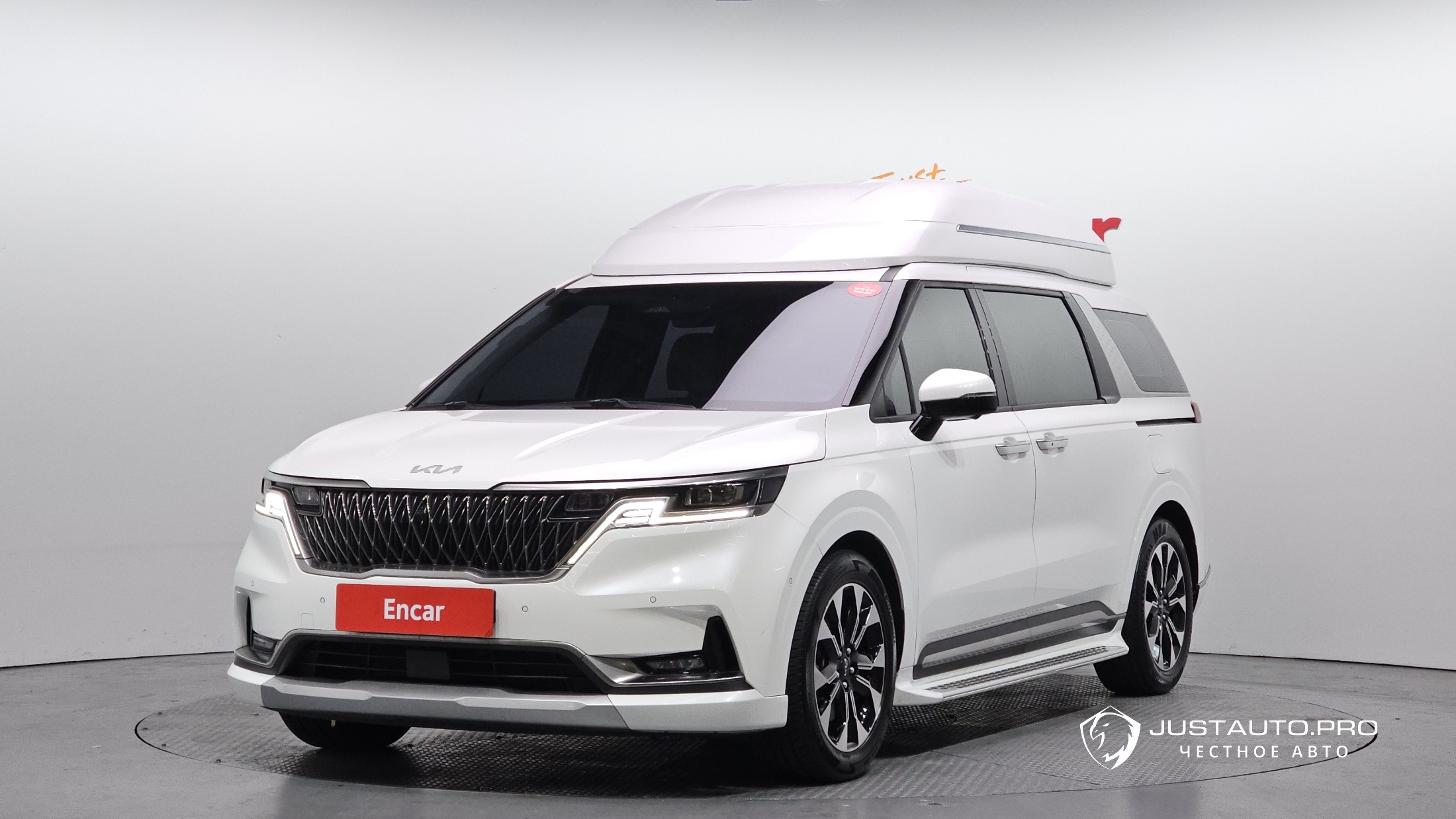 Автомобиль Kia Canival