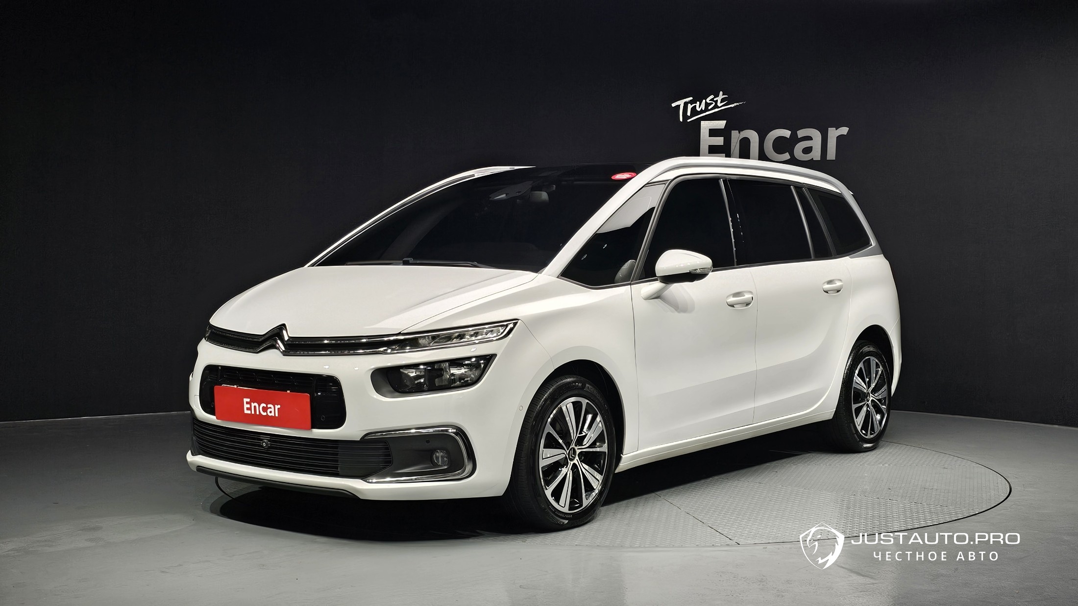 Автомобиль Citroen-DS C4 SpaceTourer