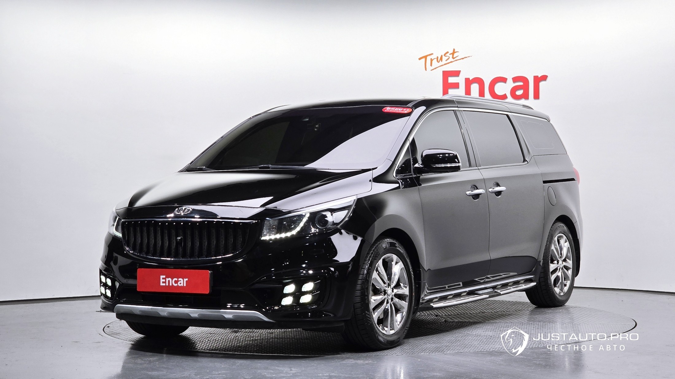 Автомобиль Kia Canival