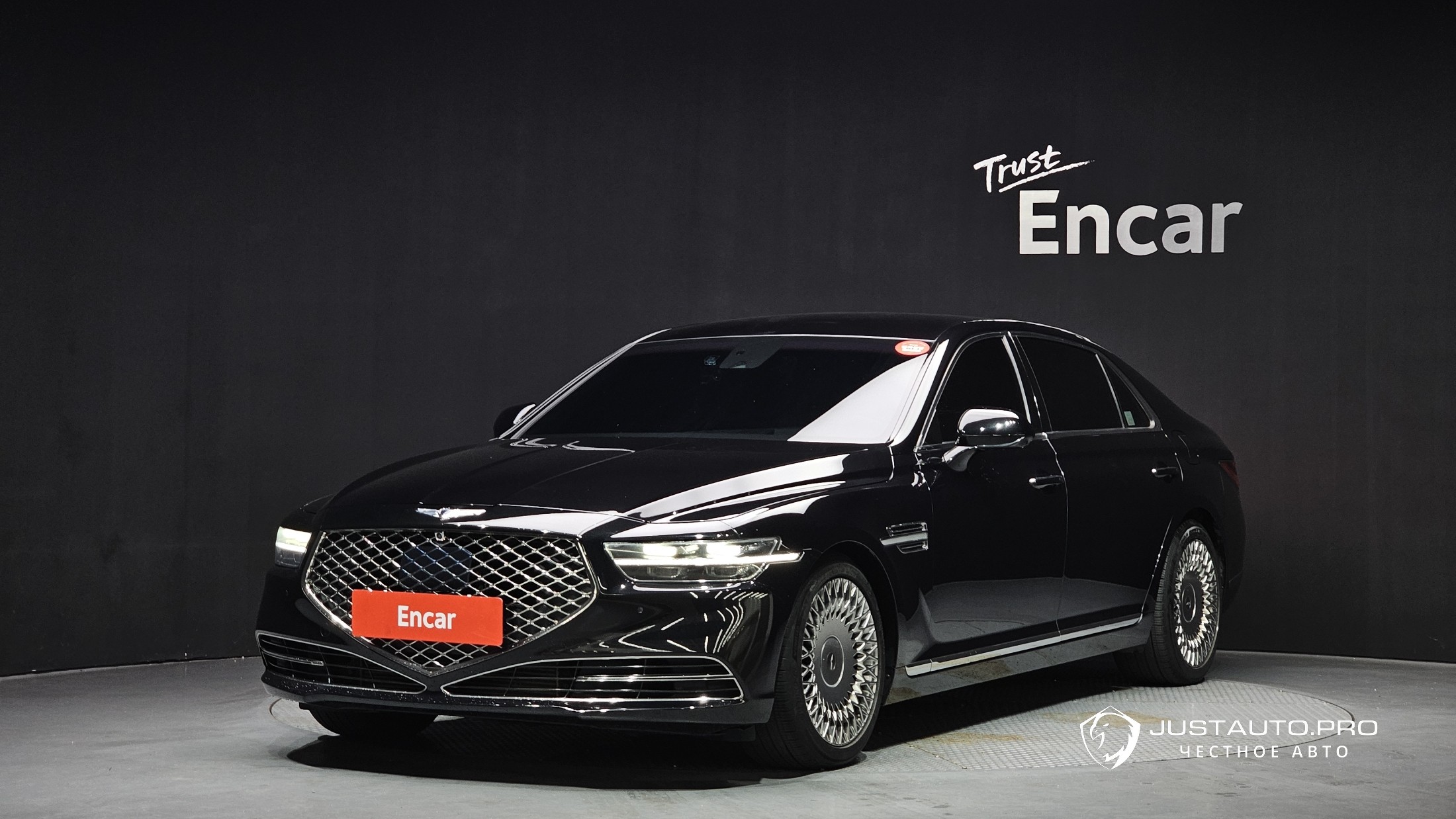 Автомобиль Genesis G90