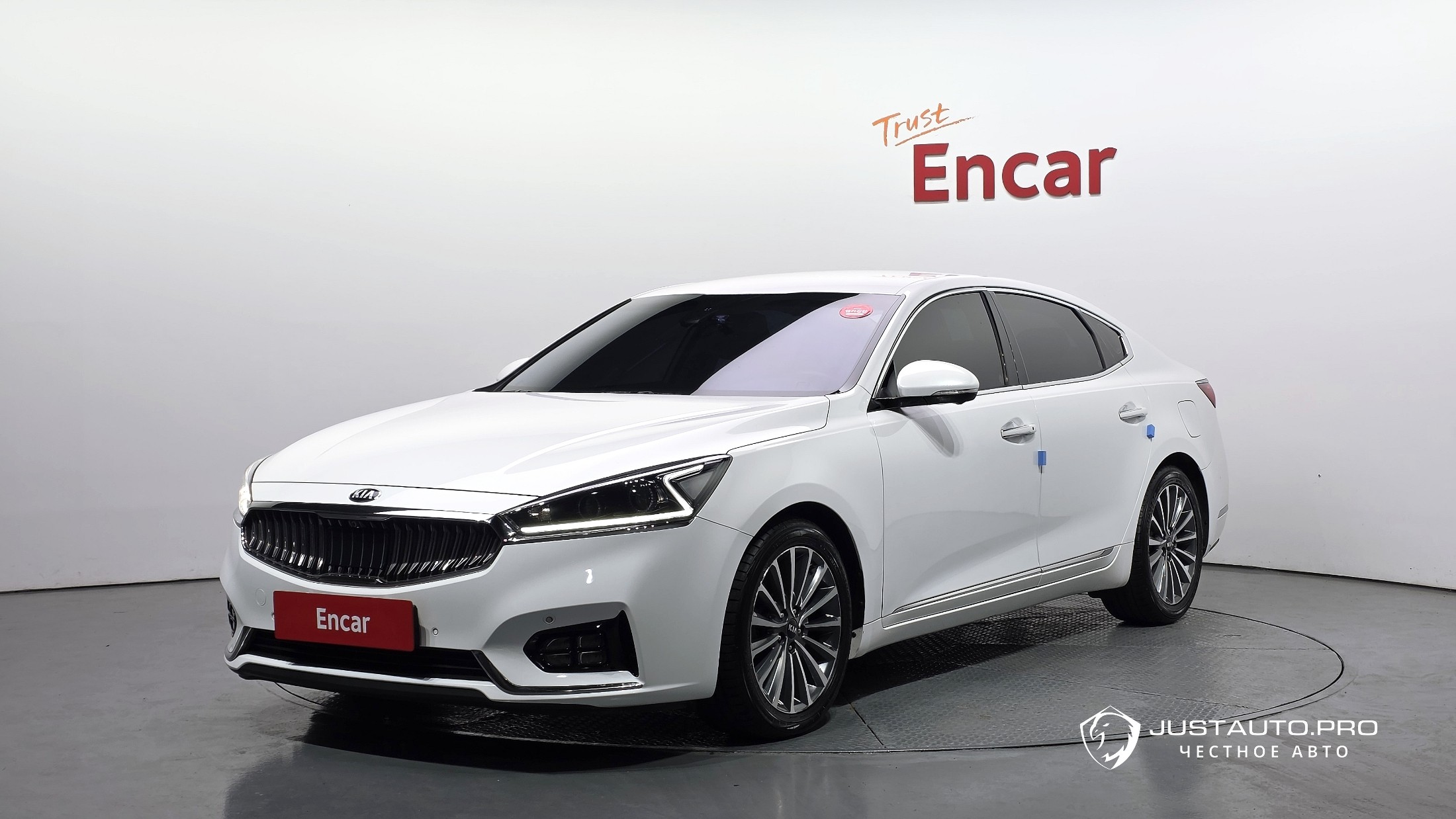 Автомобиль Kia K7