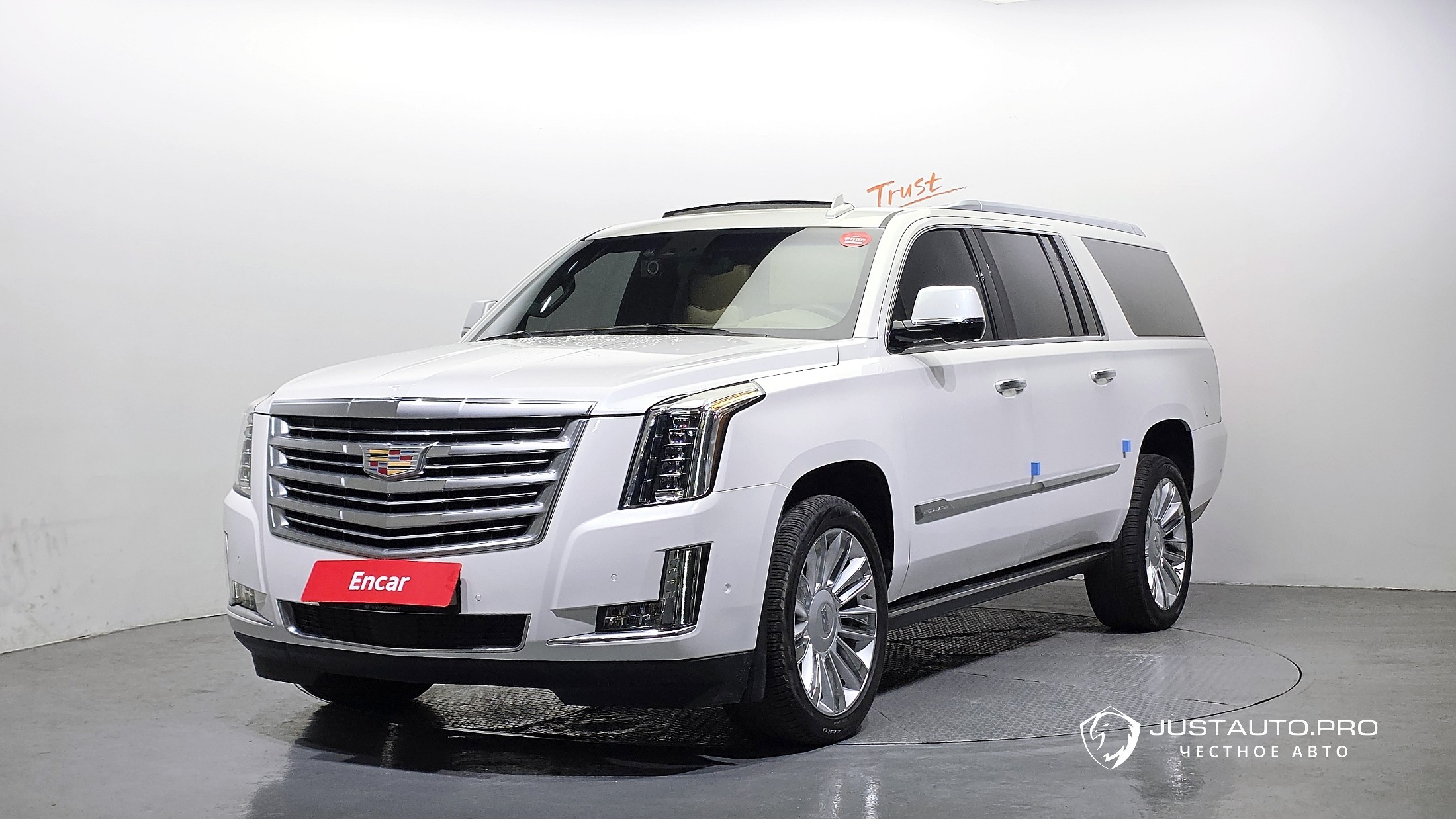 Автомобиль Cadillac Escalade
