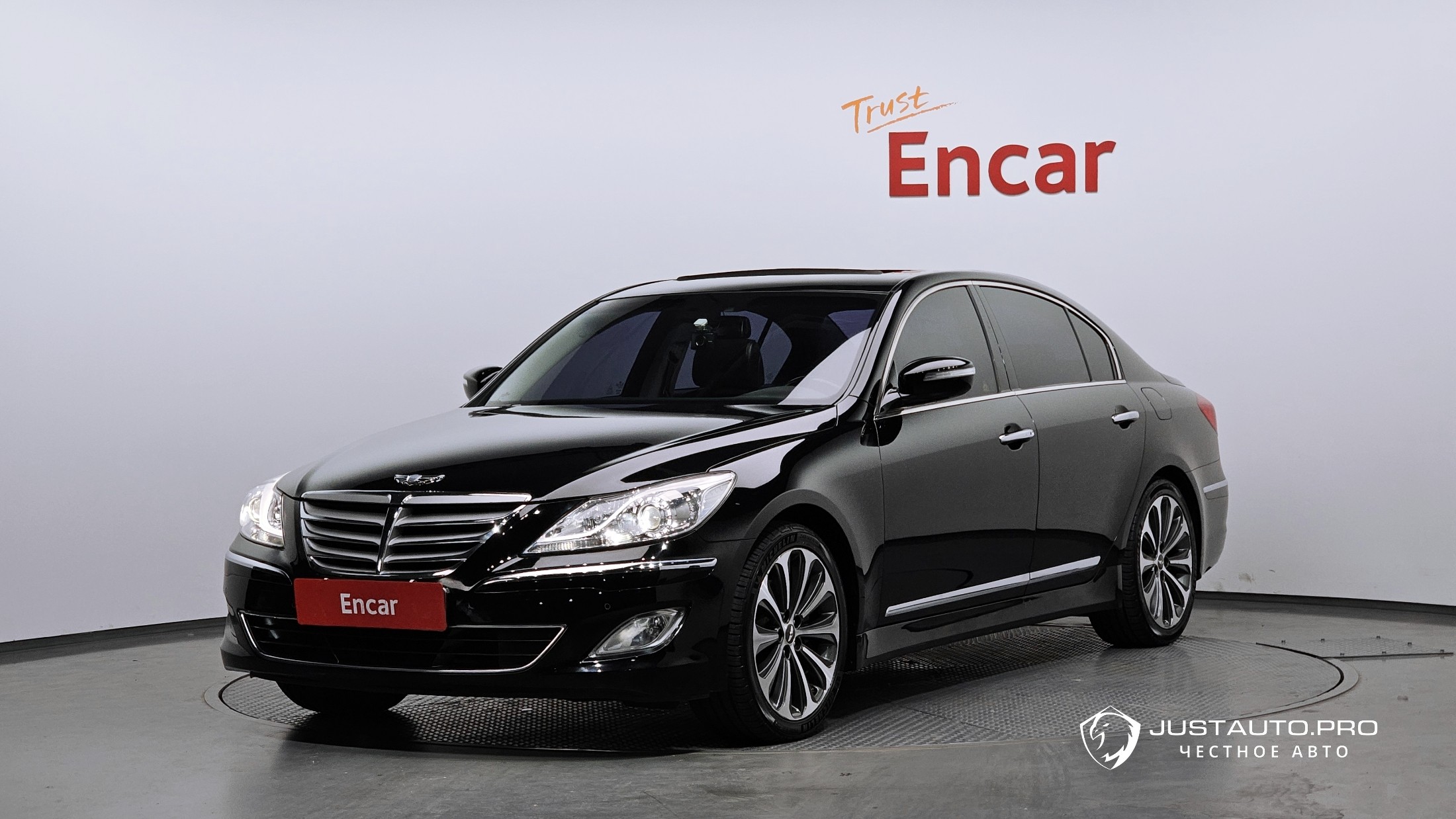 Автомобиль Hyundai Genesis