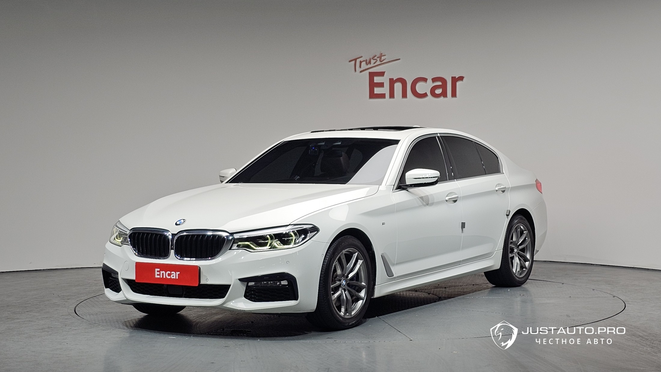 Автомобиль BMW 5-Series