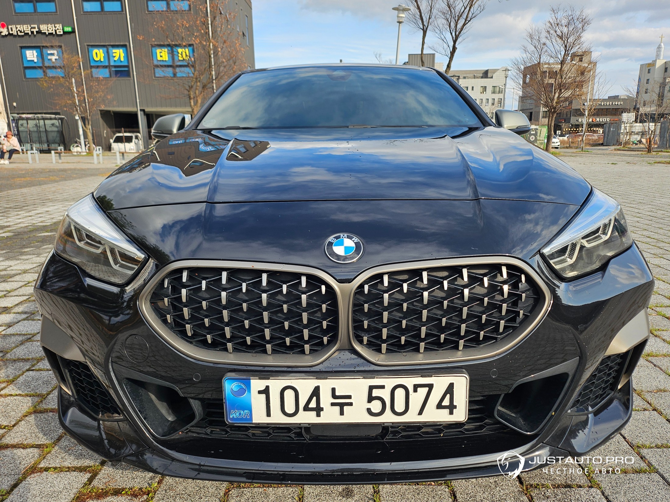 Автомобиль BMW 2-Series