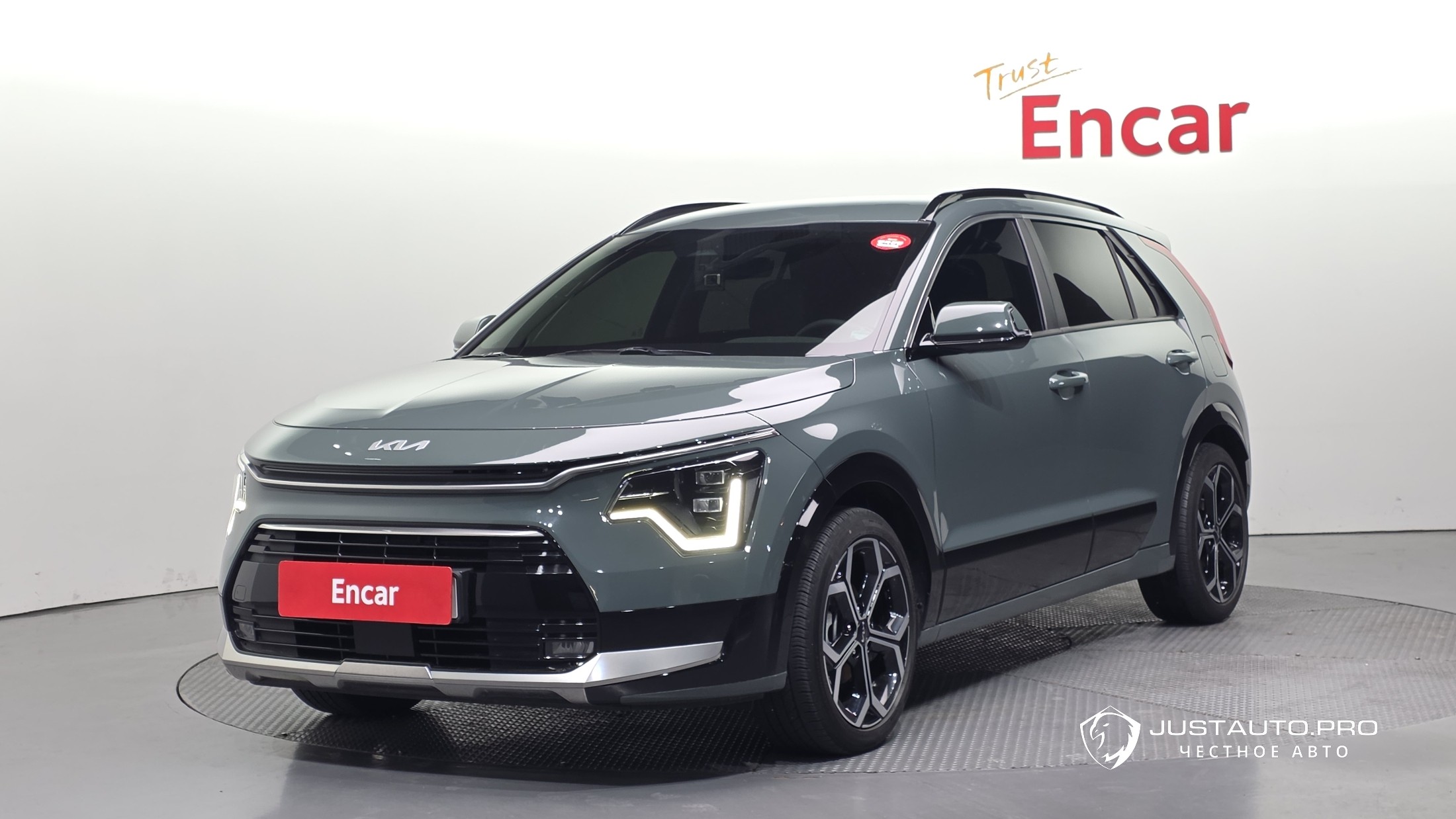 Автомобиль Kia Niro