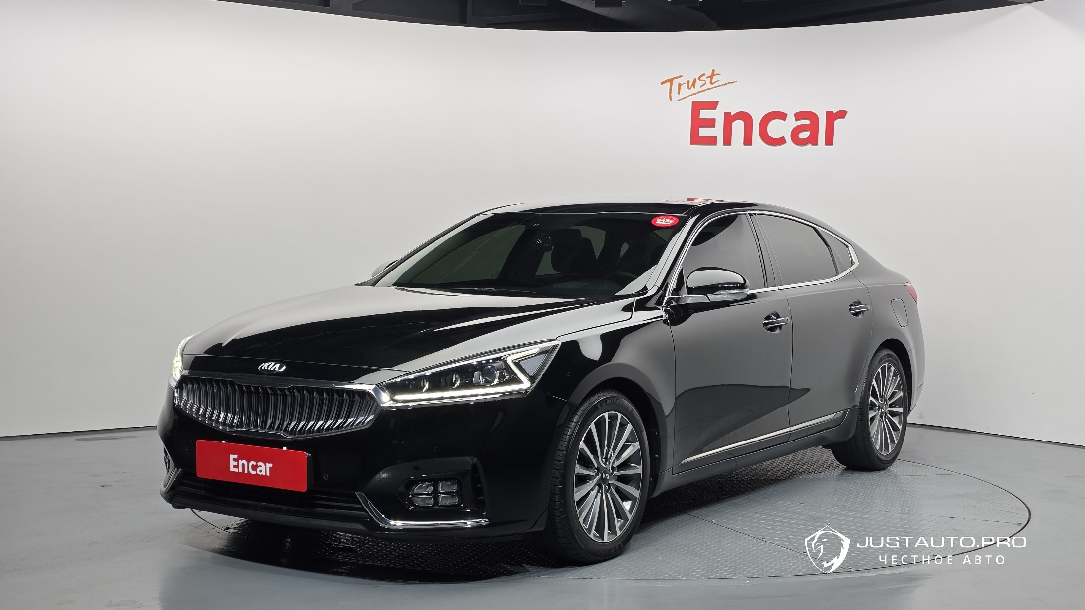 Автомобиль Kia K7