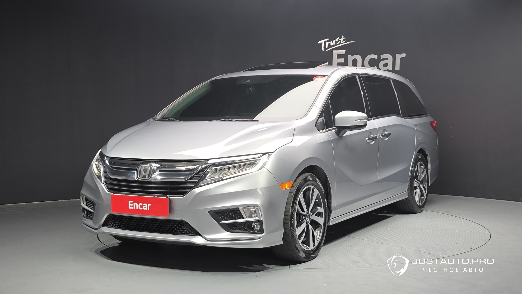 Автомобиль Honda Odyssey