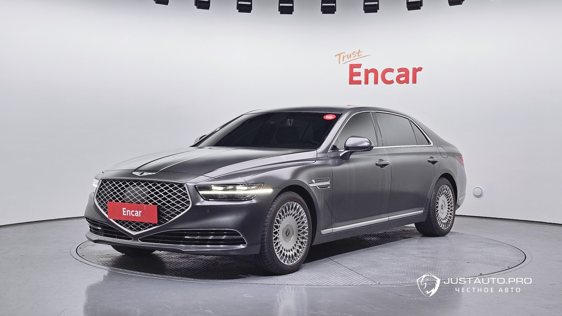 Автомобиль Genesis G90