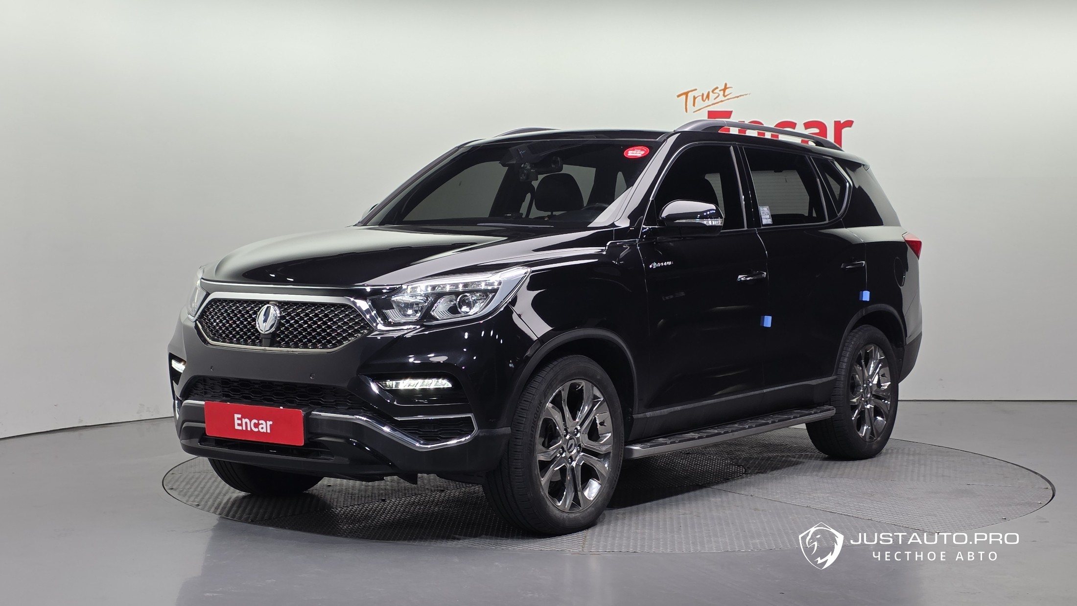 Автомобиль KG_Mobility_Ssangyong Rexton