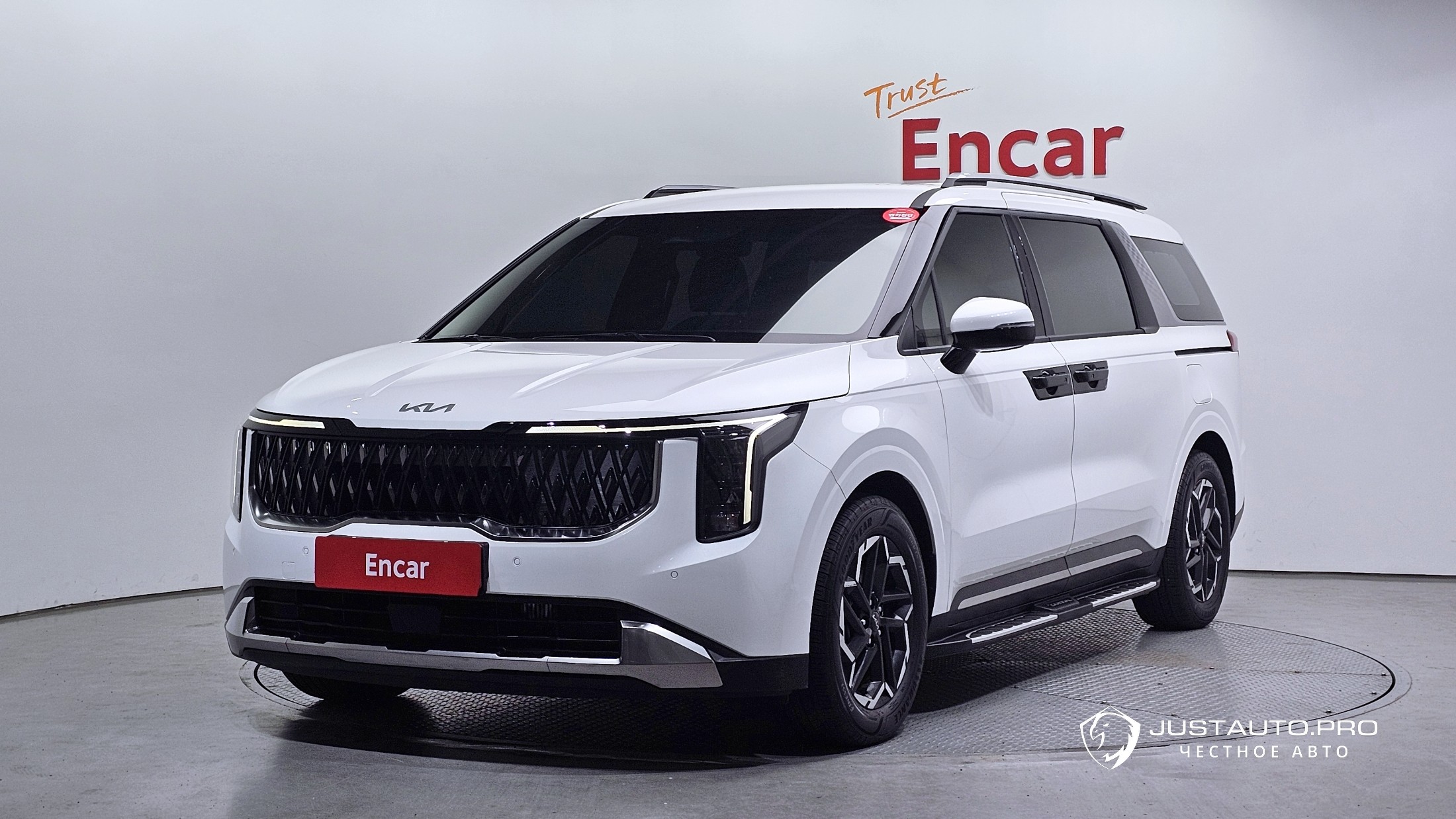 Автомобиль Kia Canival