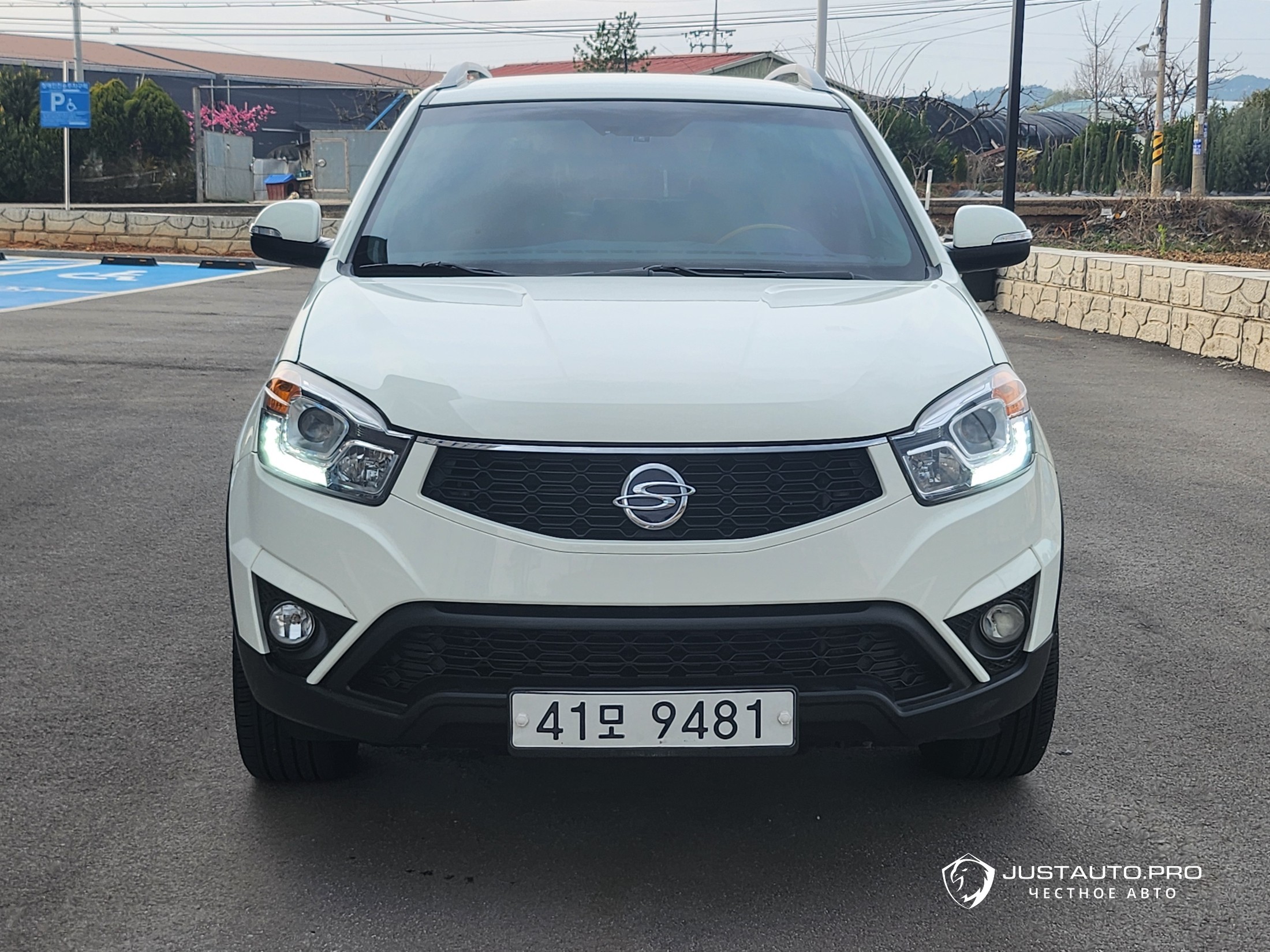 Автомобиль KG_Mobility_Ssangyong KORANDO