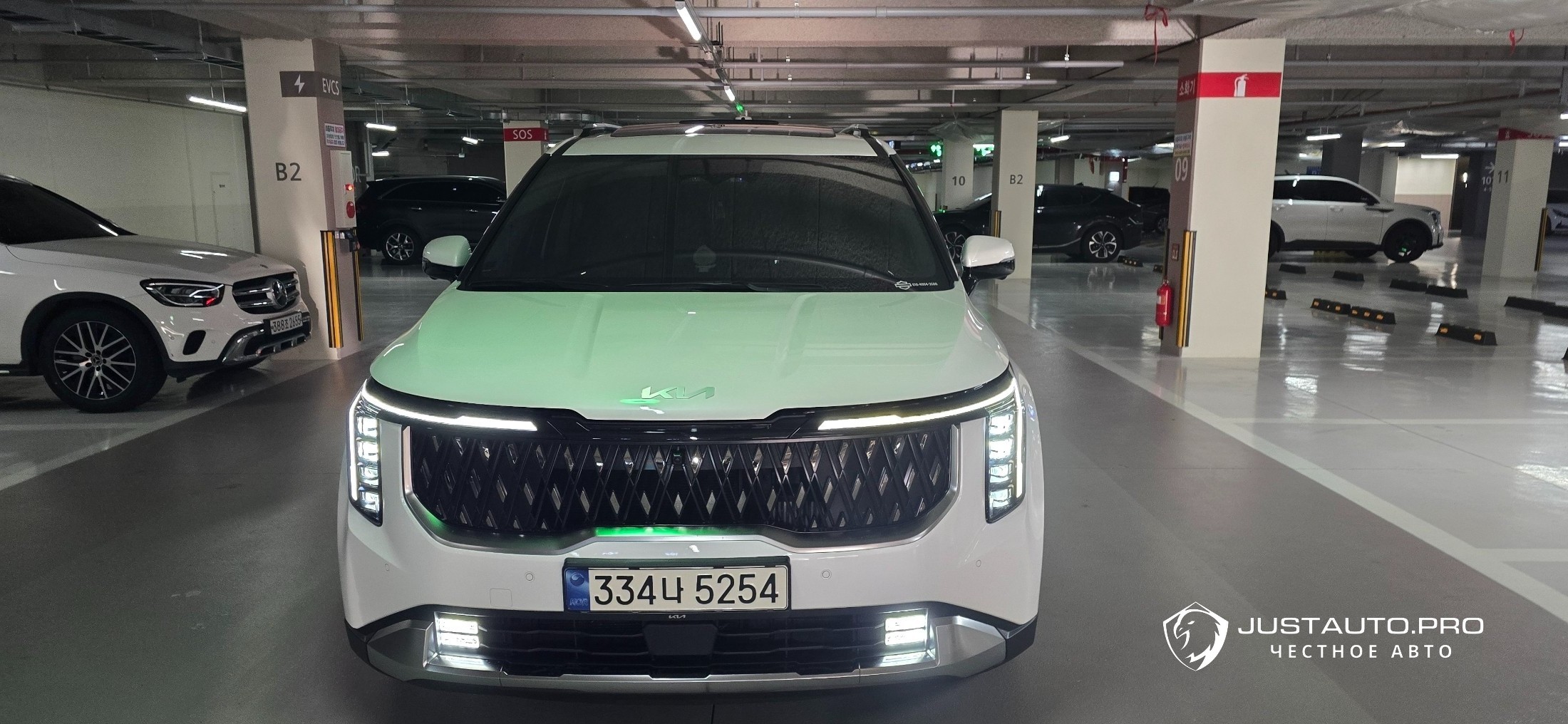 Автомобиль Kia Canival