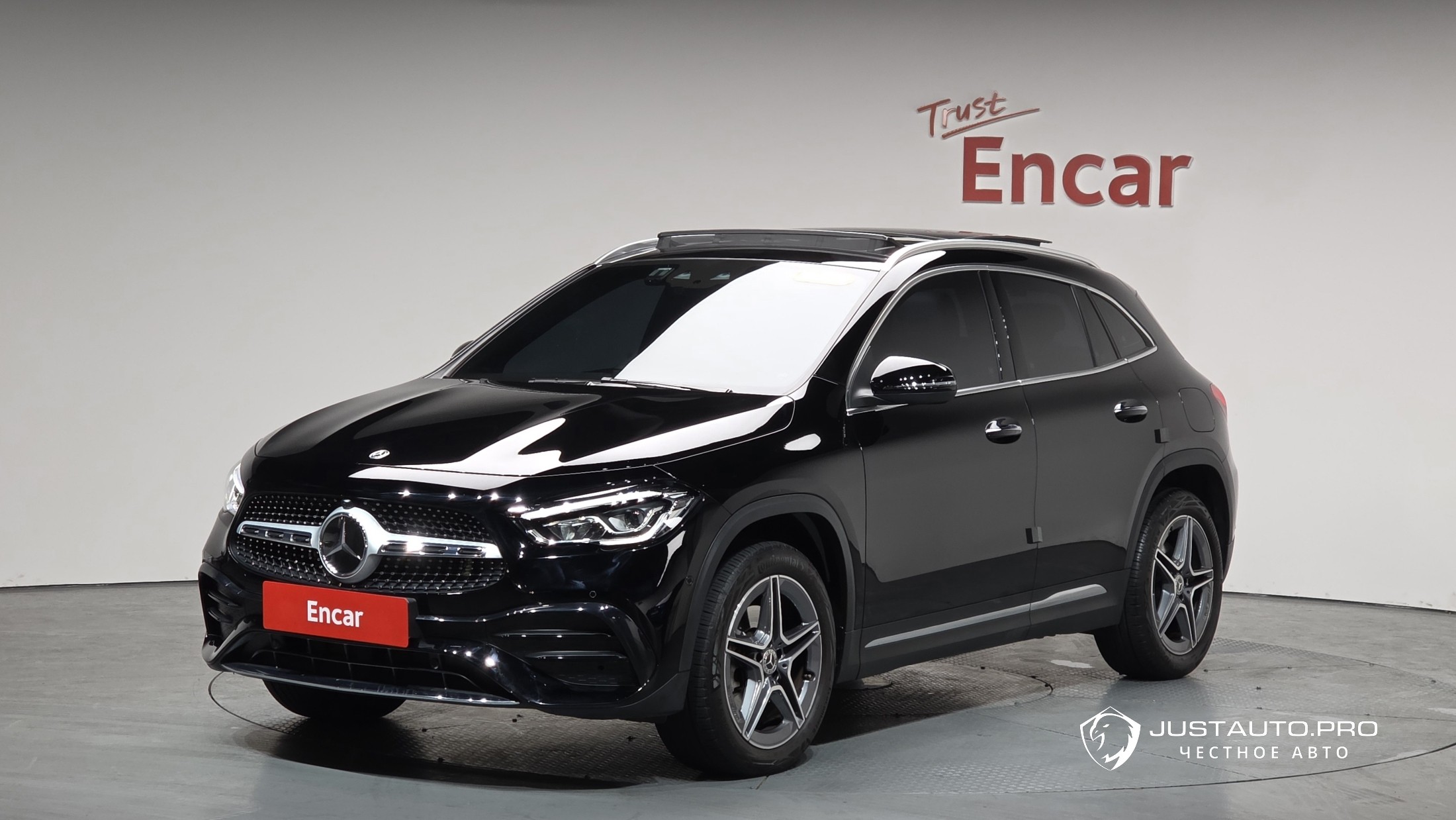 Автомобиль Mercedes-Benz GLA-Class