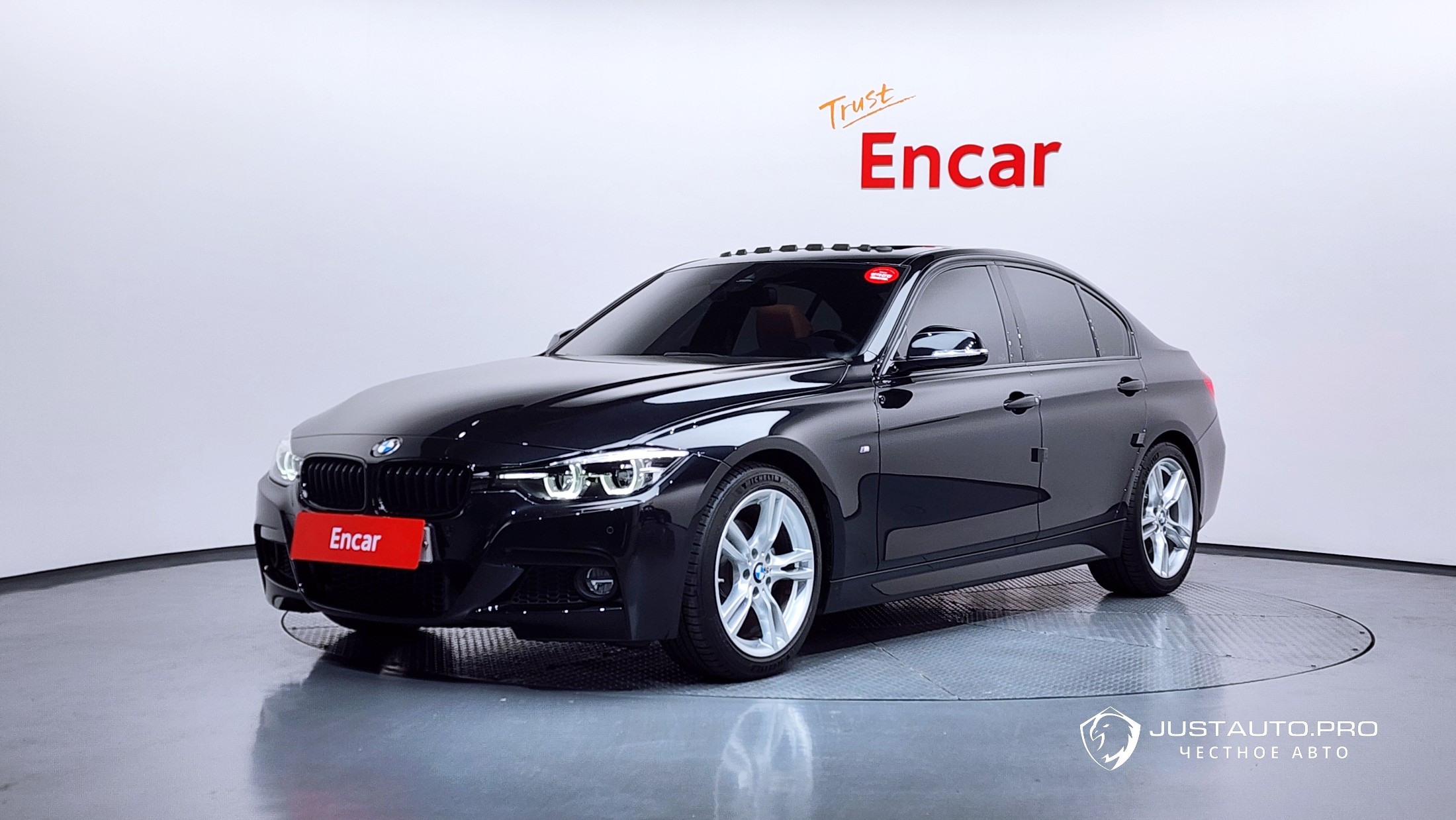 Автомобиль BMW 3-Series