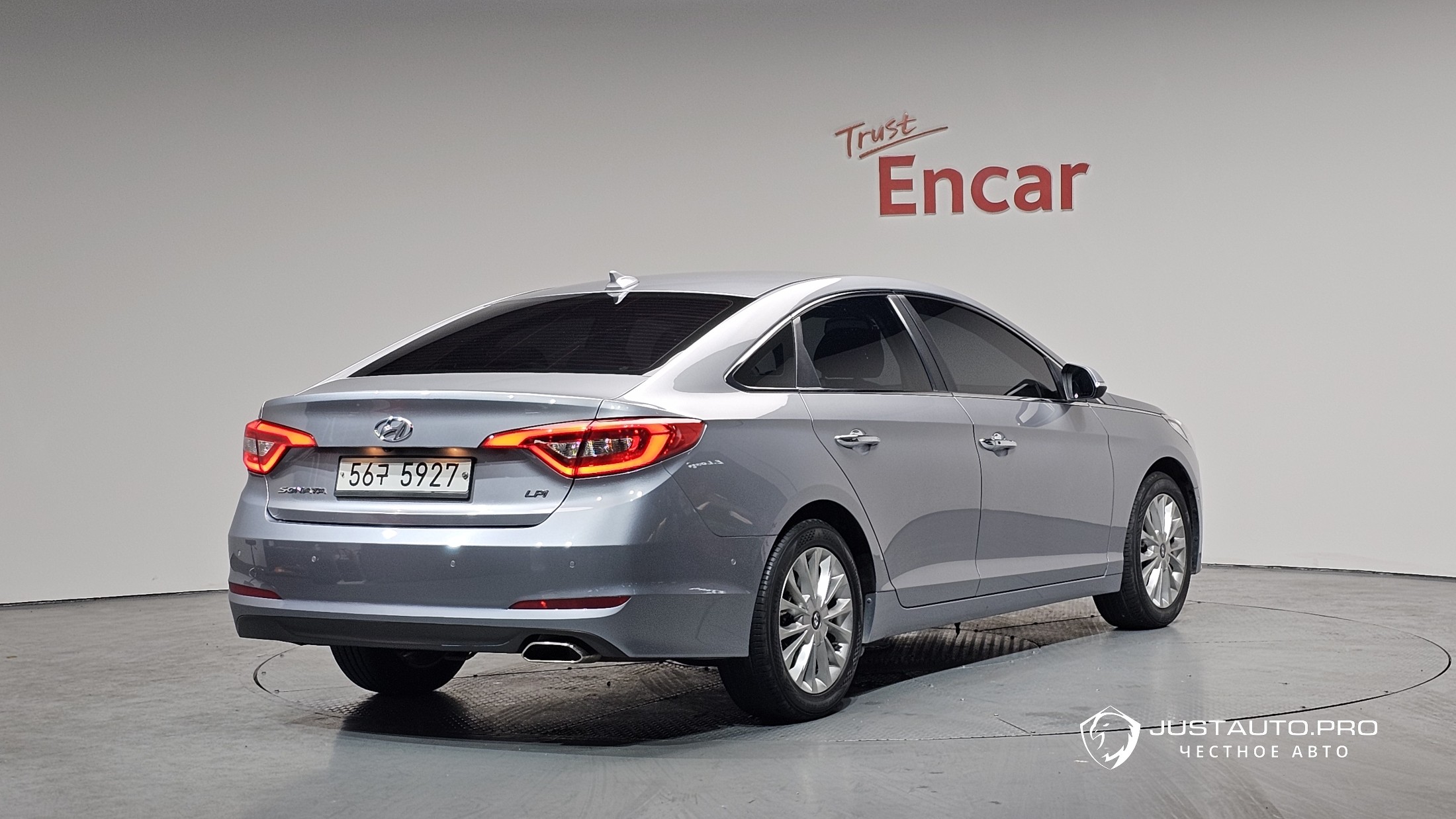 Автомобиль Hyundai Sonata