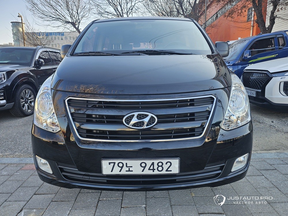 Автомобиль Hyundai Starex