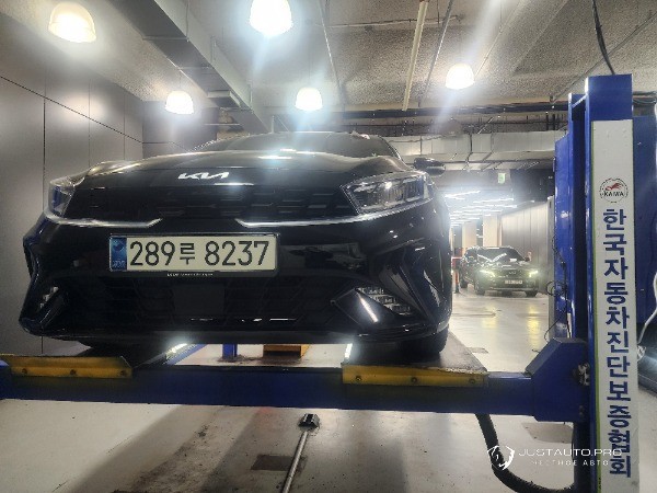 Автомобиль Kia K3