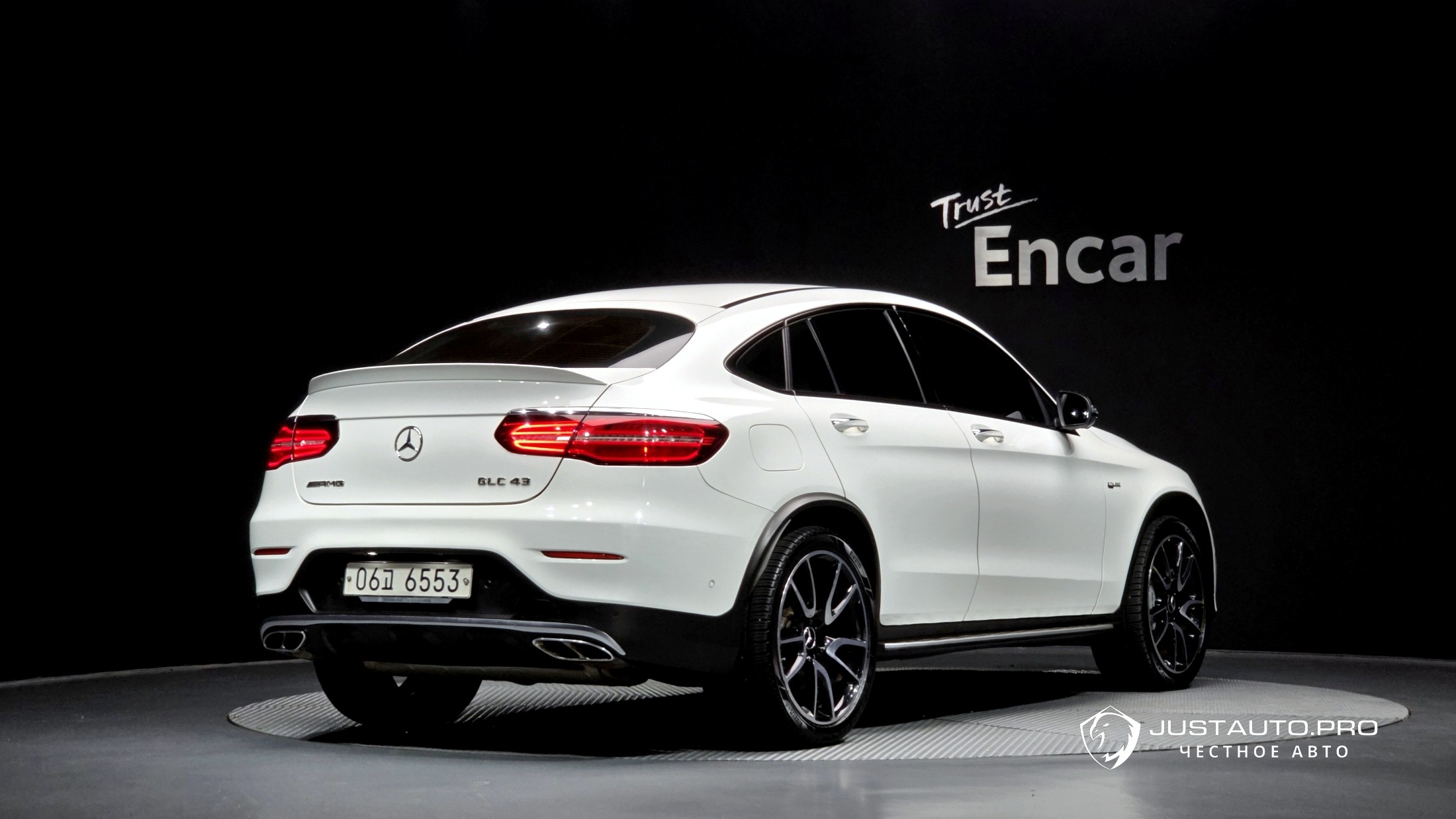 Автомобиль Mercedes-Benz GLC-Class