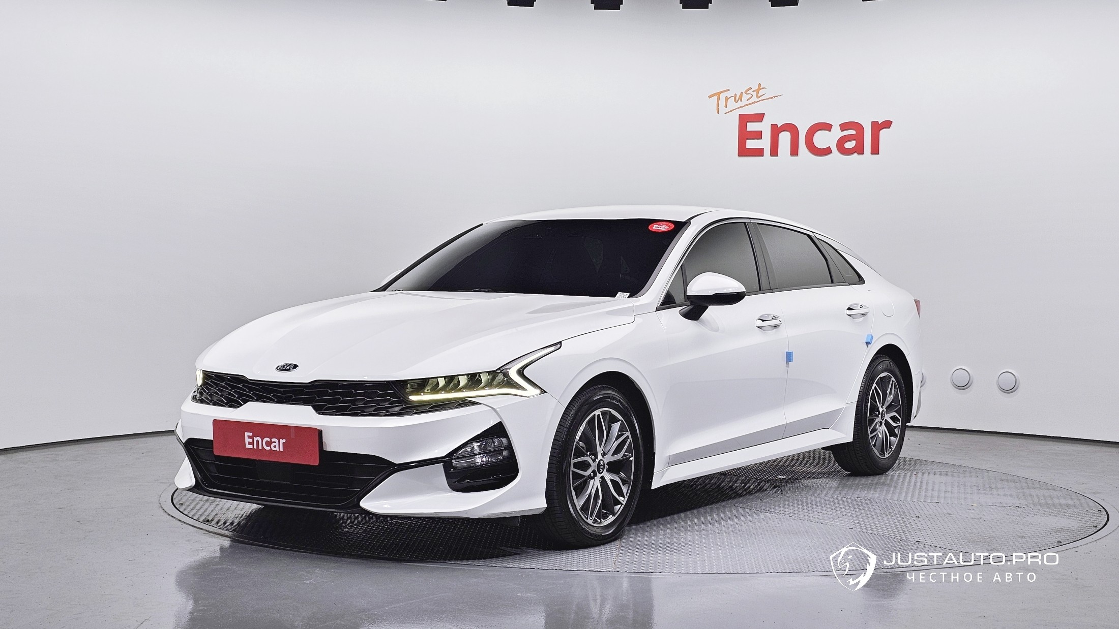 Автомобиль Kia K5