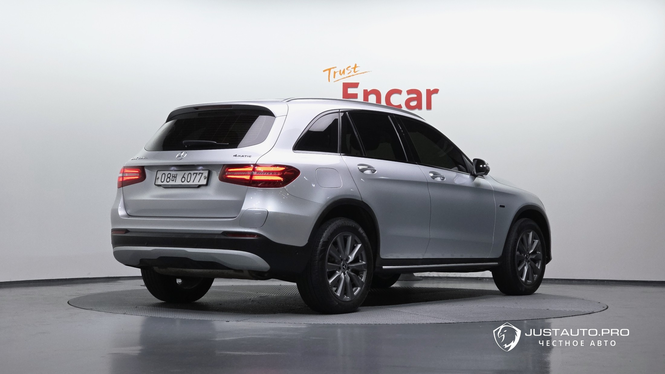 Автомобиль Mercedes-Benz GLC-Class