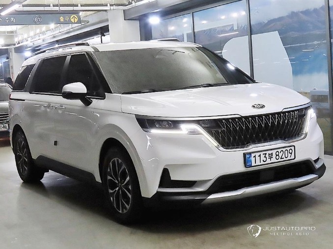 Автомобиль Kia Canival