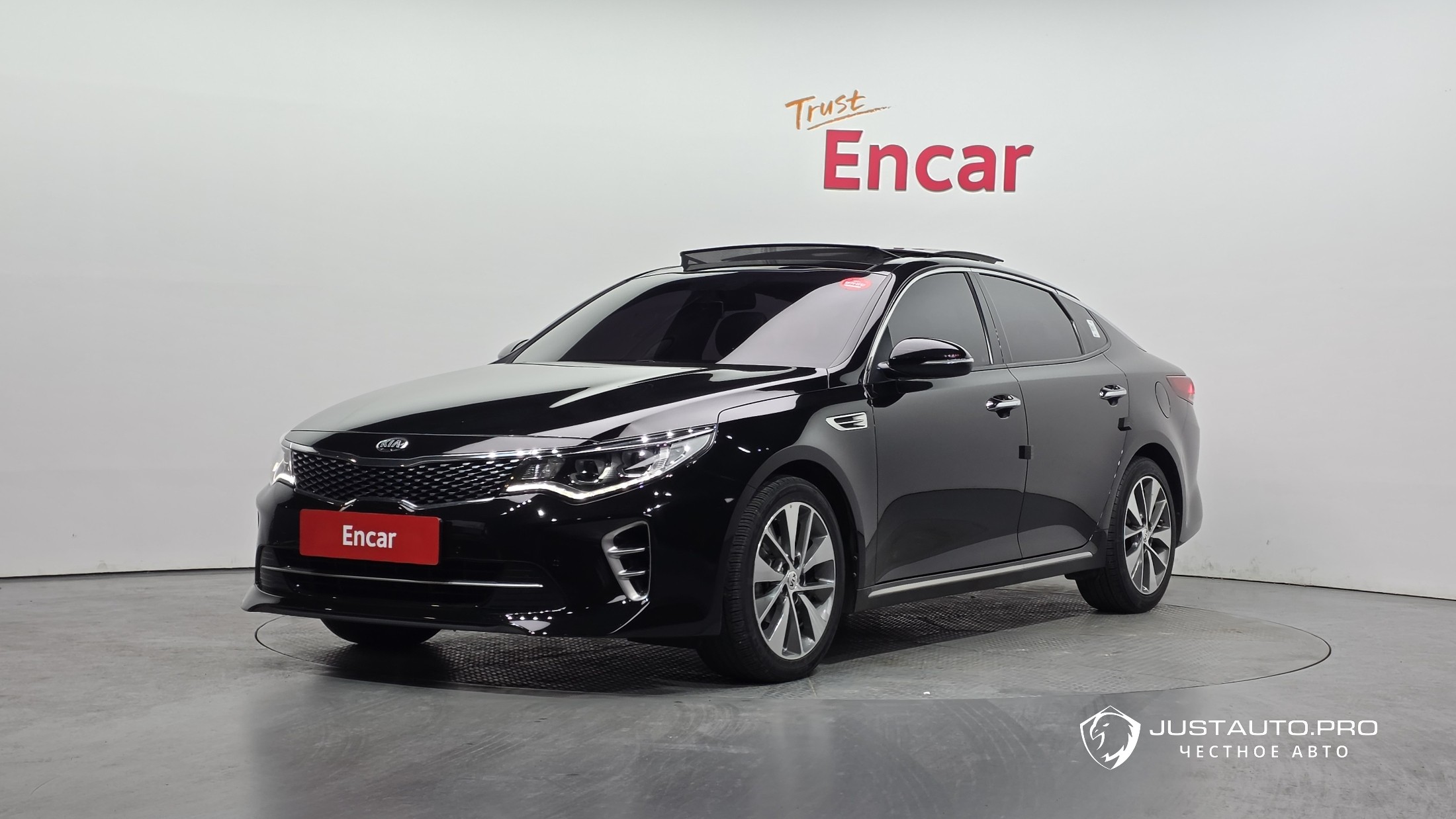 Автомобиль Kia K5