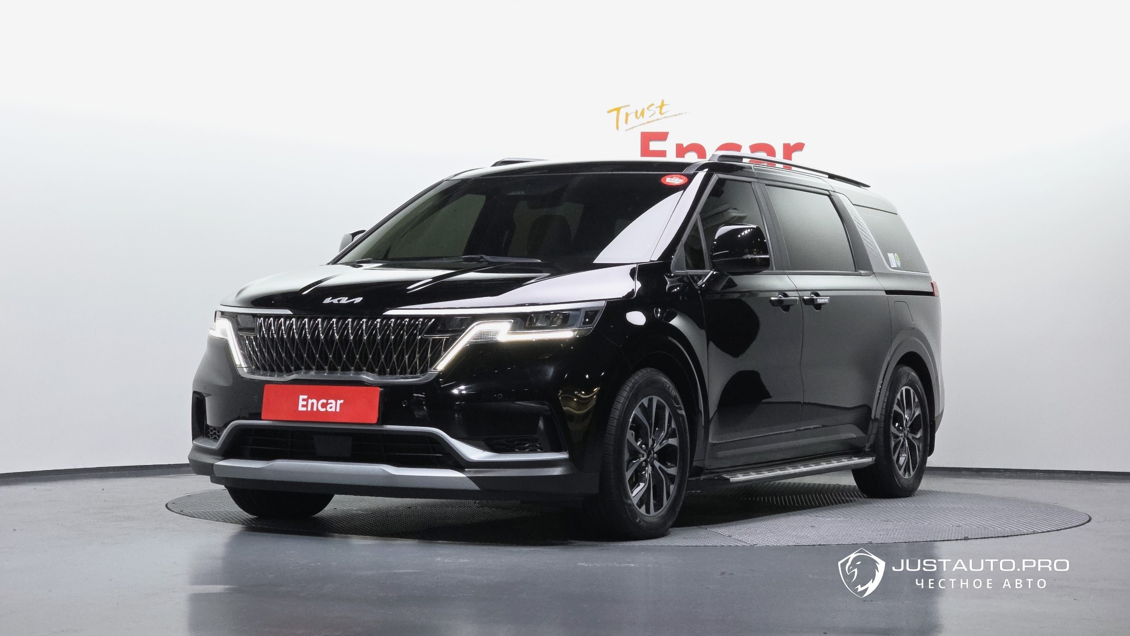 Автомобиль Kia Canival