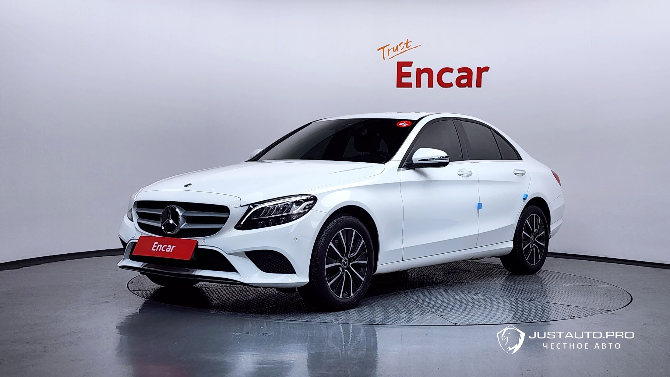 Автомобиль Mercedes-Benz C-Class