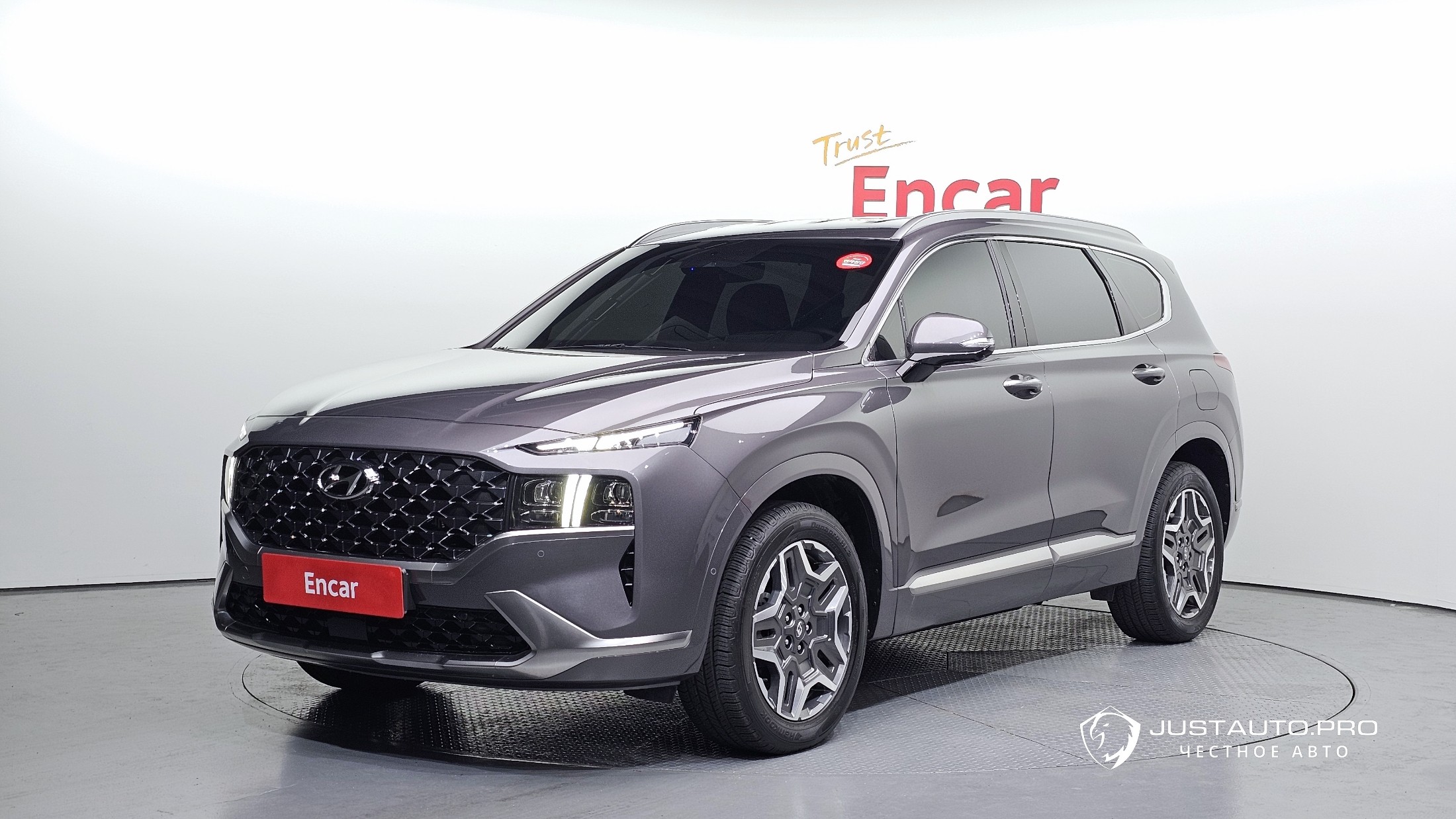 Автомобиль Hyundai Santafe