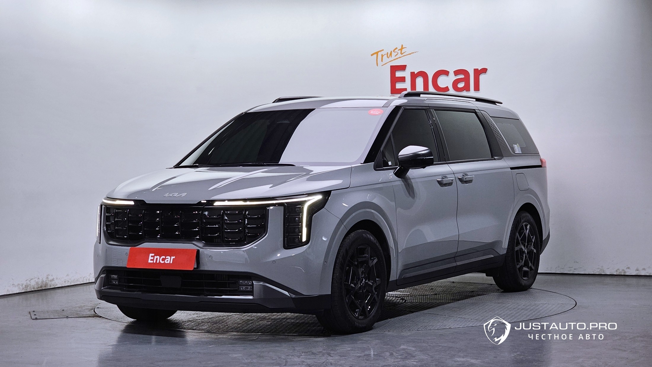 Автомобиль Kia Canival