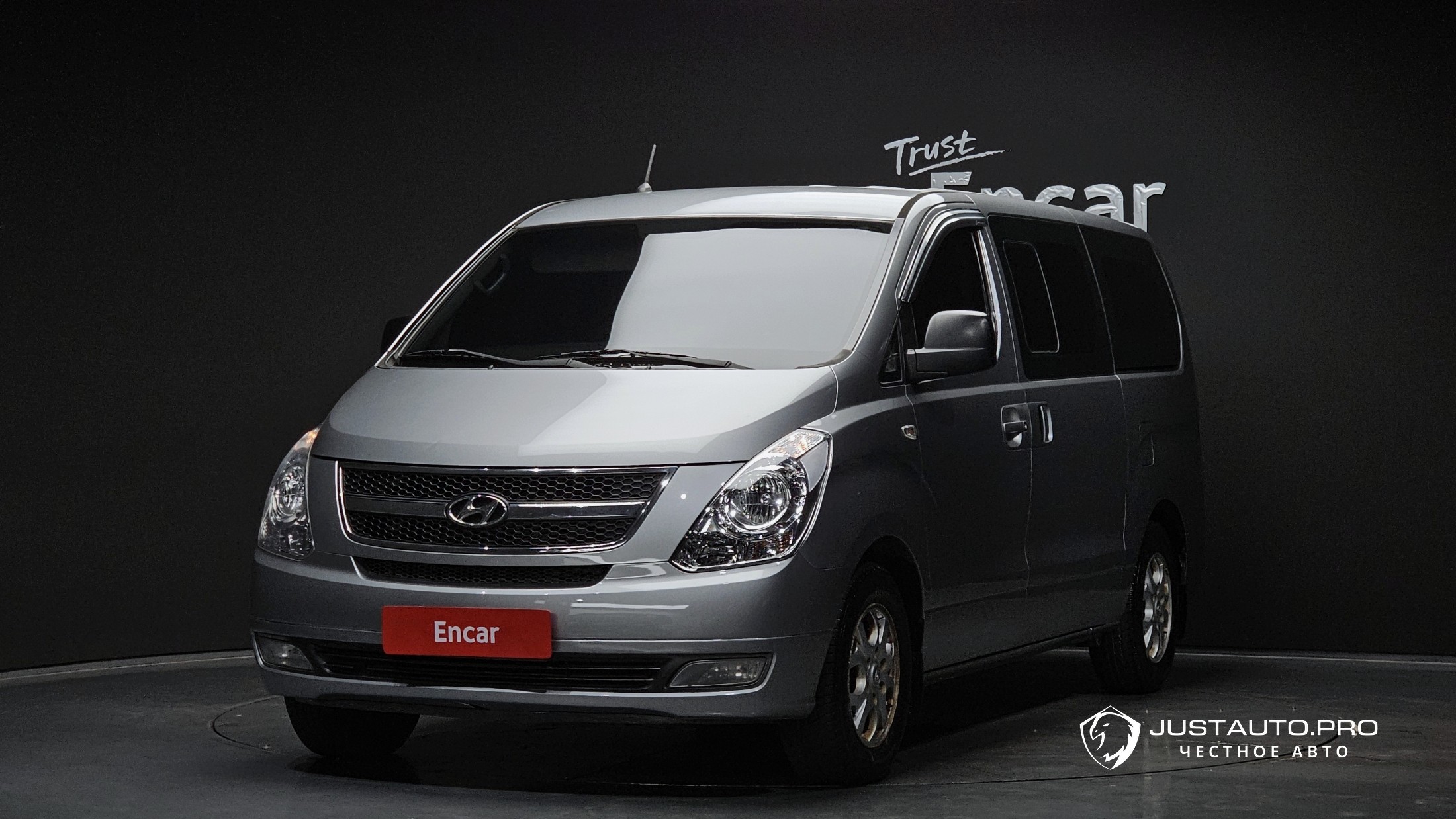 Автомобиль Hyundai Starex