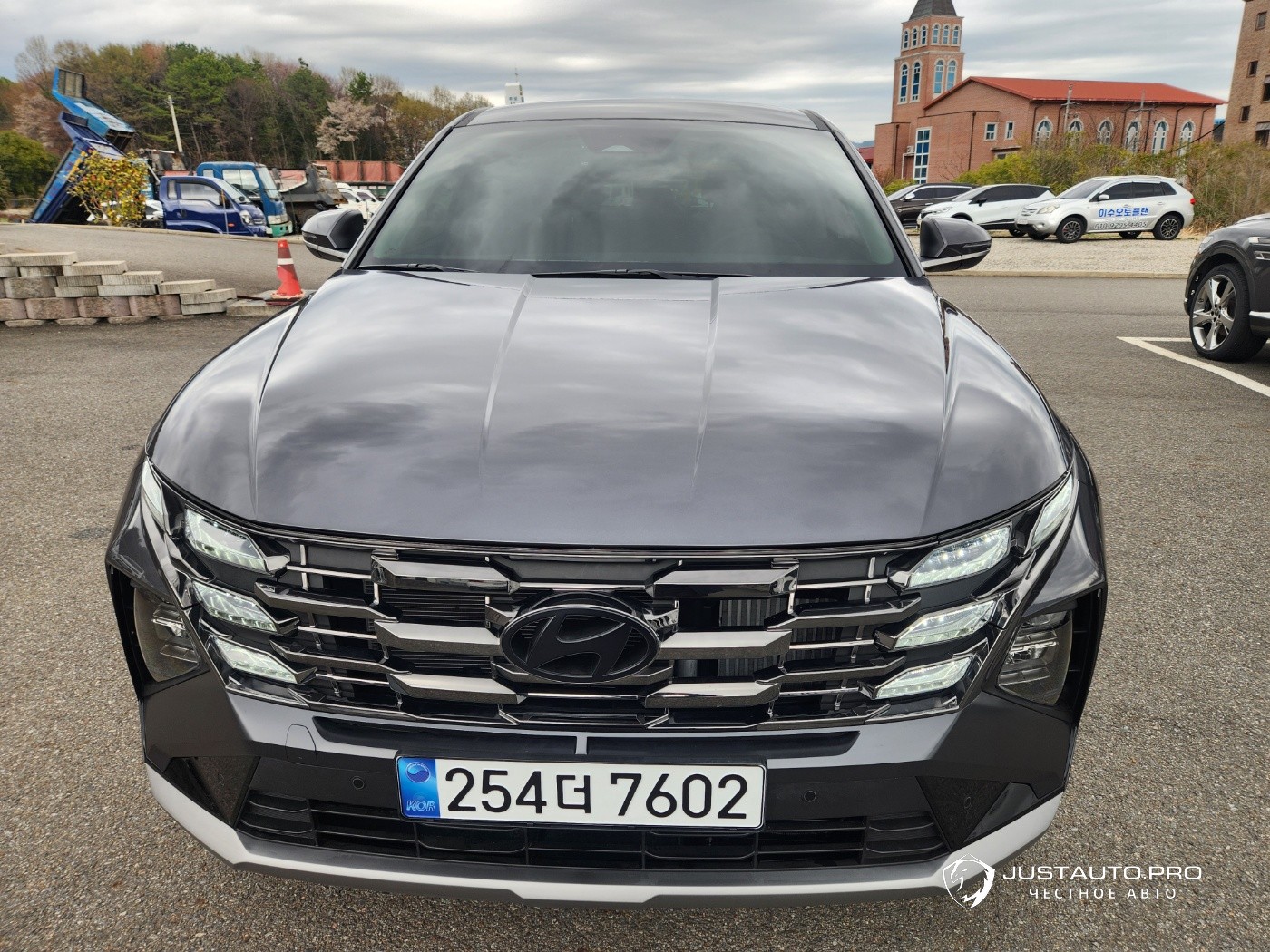 Автомобиль Hyundai Tucson