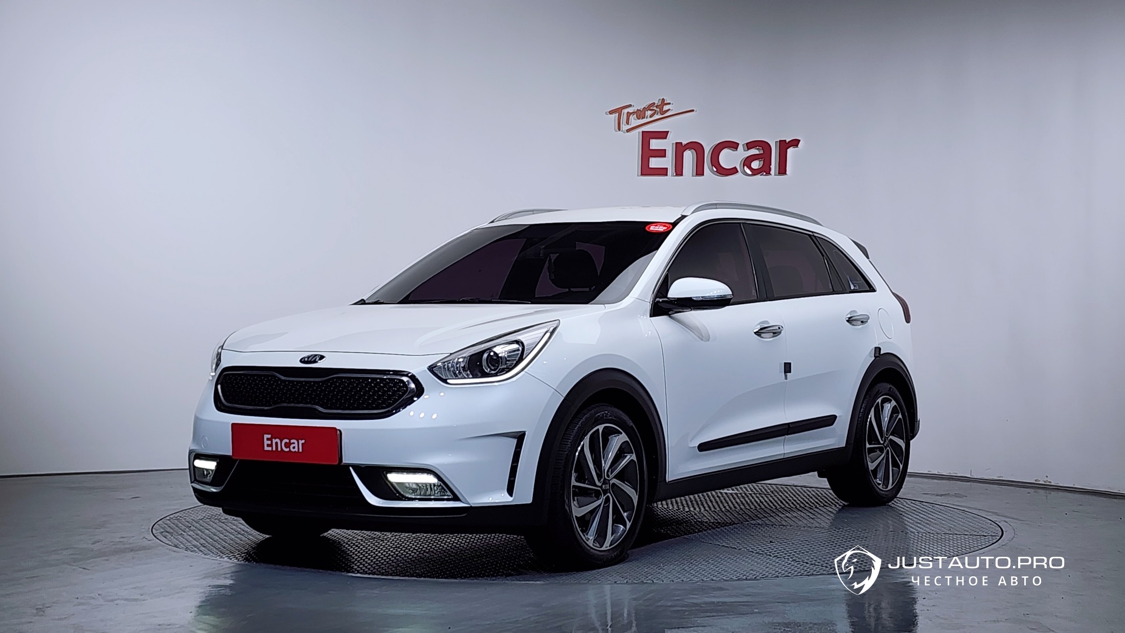 Автомобиль Kia Niro