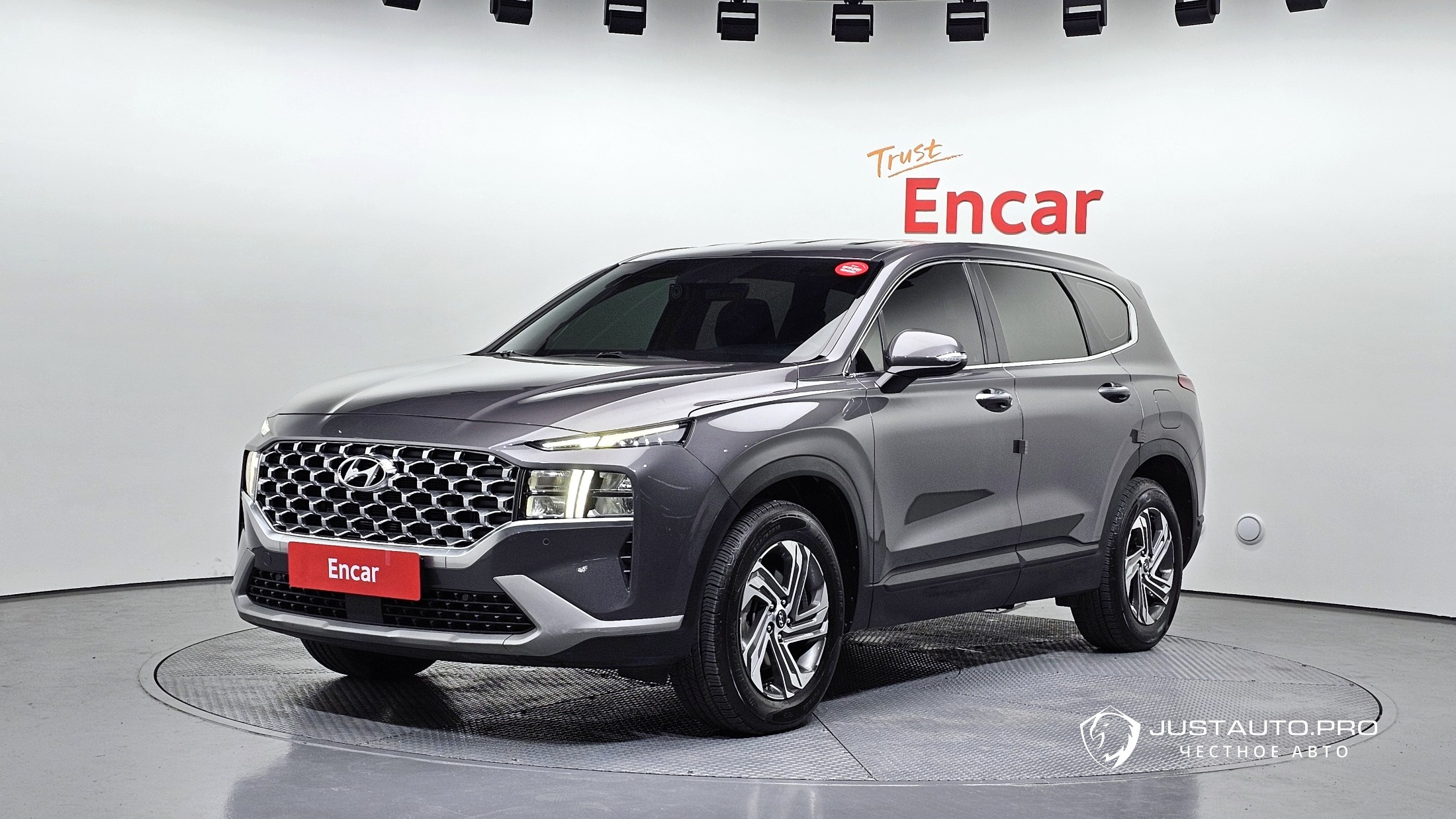 Автомобиль Hyundai Santafe
